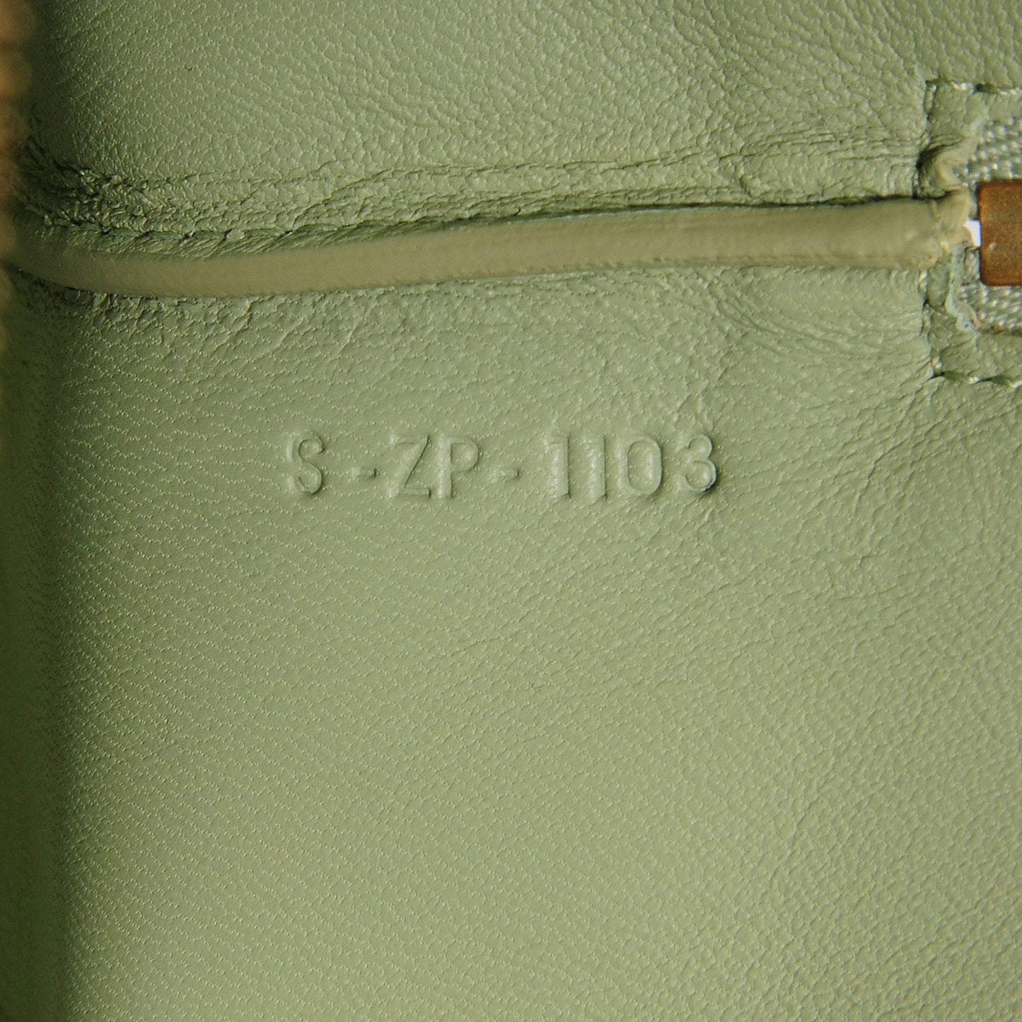 Lambskin Bi-Color Solo Clutch Pouch Pistachio Black
