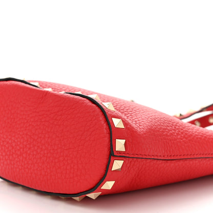 Valentino Garavani Pebbled Calfskin Rockstud Bucket Bag Red 9 of 10