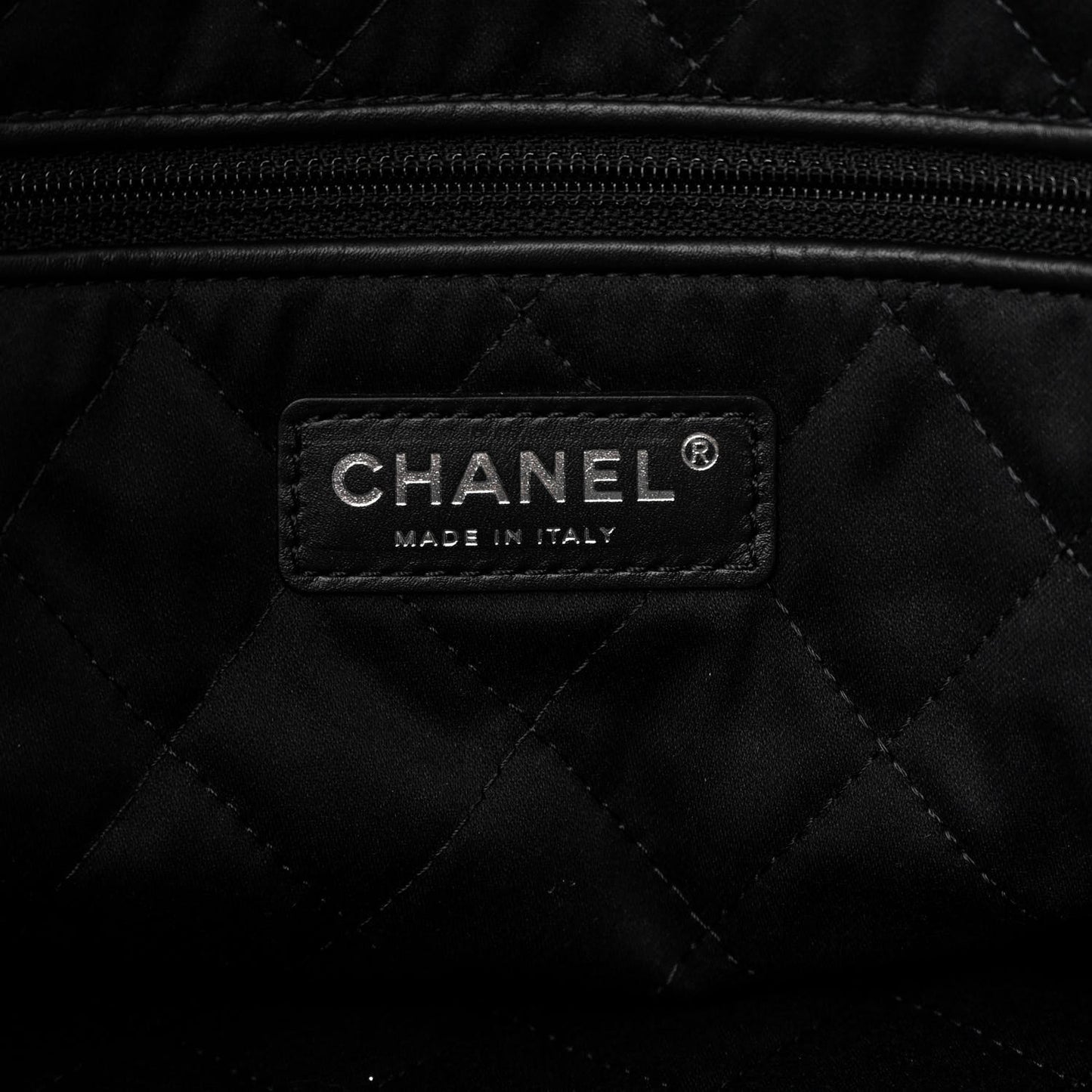 Shiny Calfskin Quilted Small Chanel 22 Black