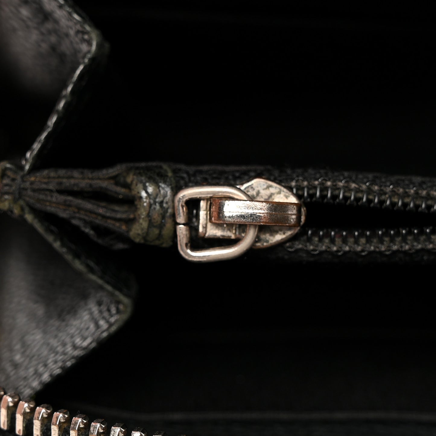 Caviar Outdoor Ligne Zip Around Wallet Black