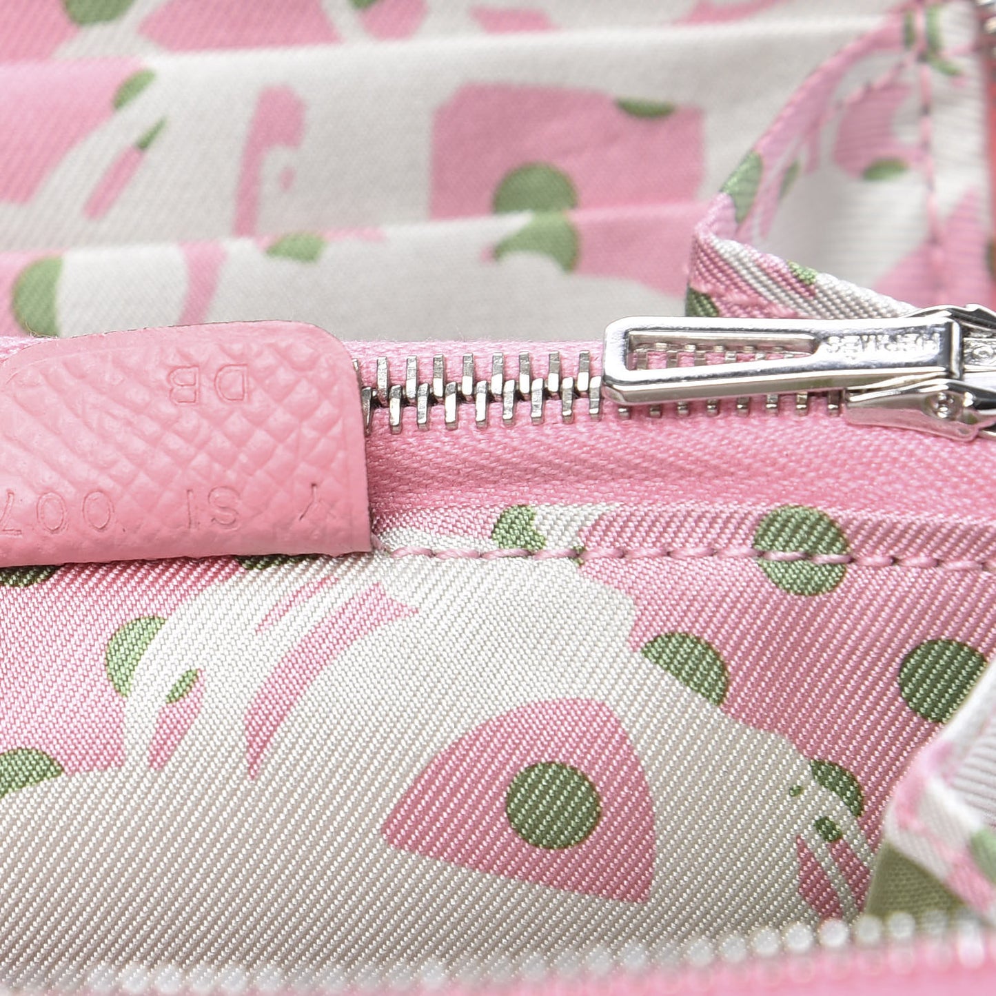 Epsom Silk'in Compact Wallet Rose Confetti