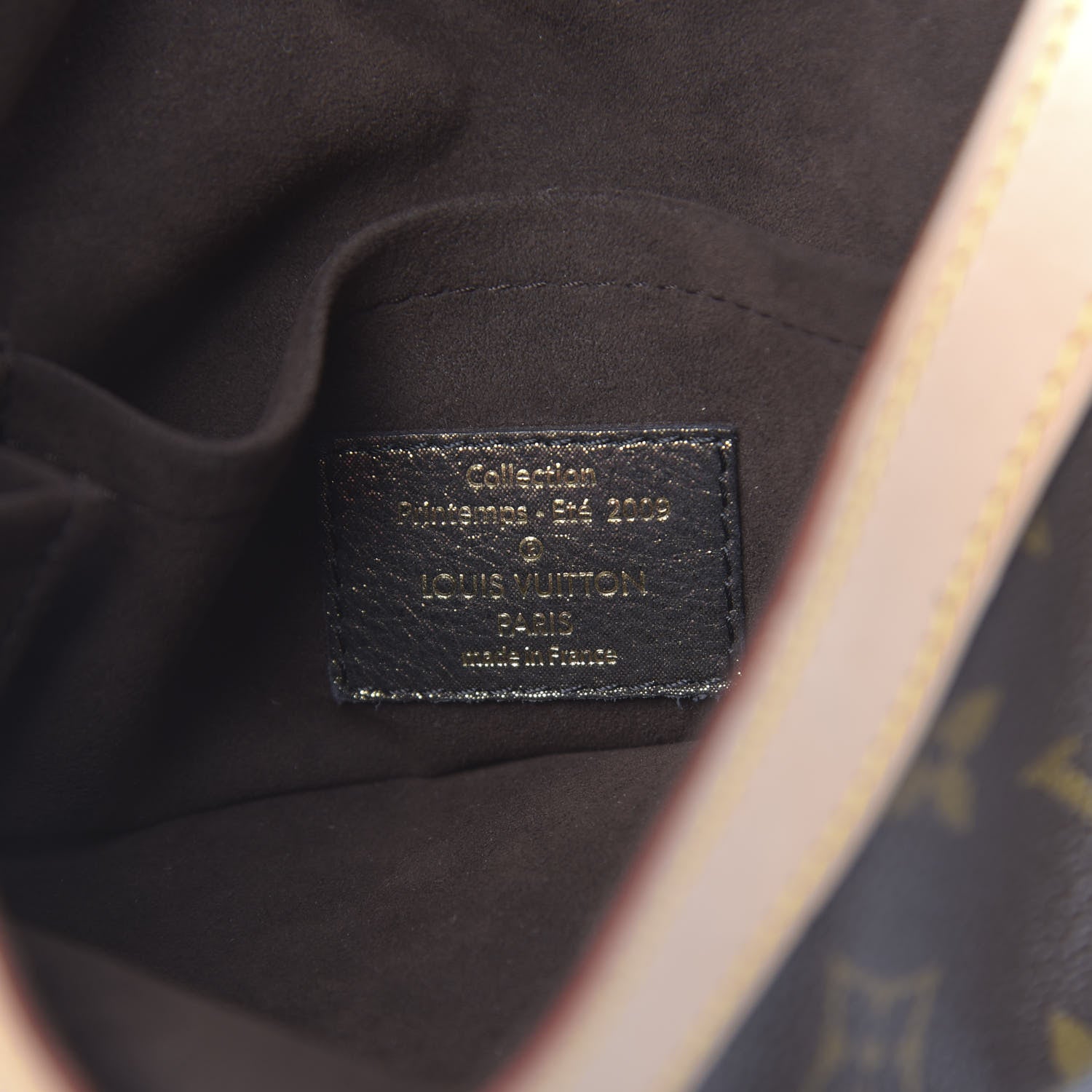Louis Vuitton Monogram Kalahari GM 6 of 9