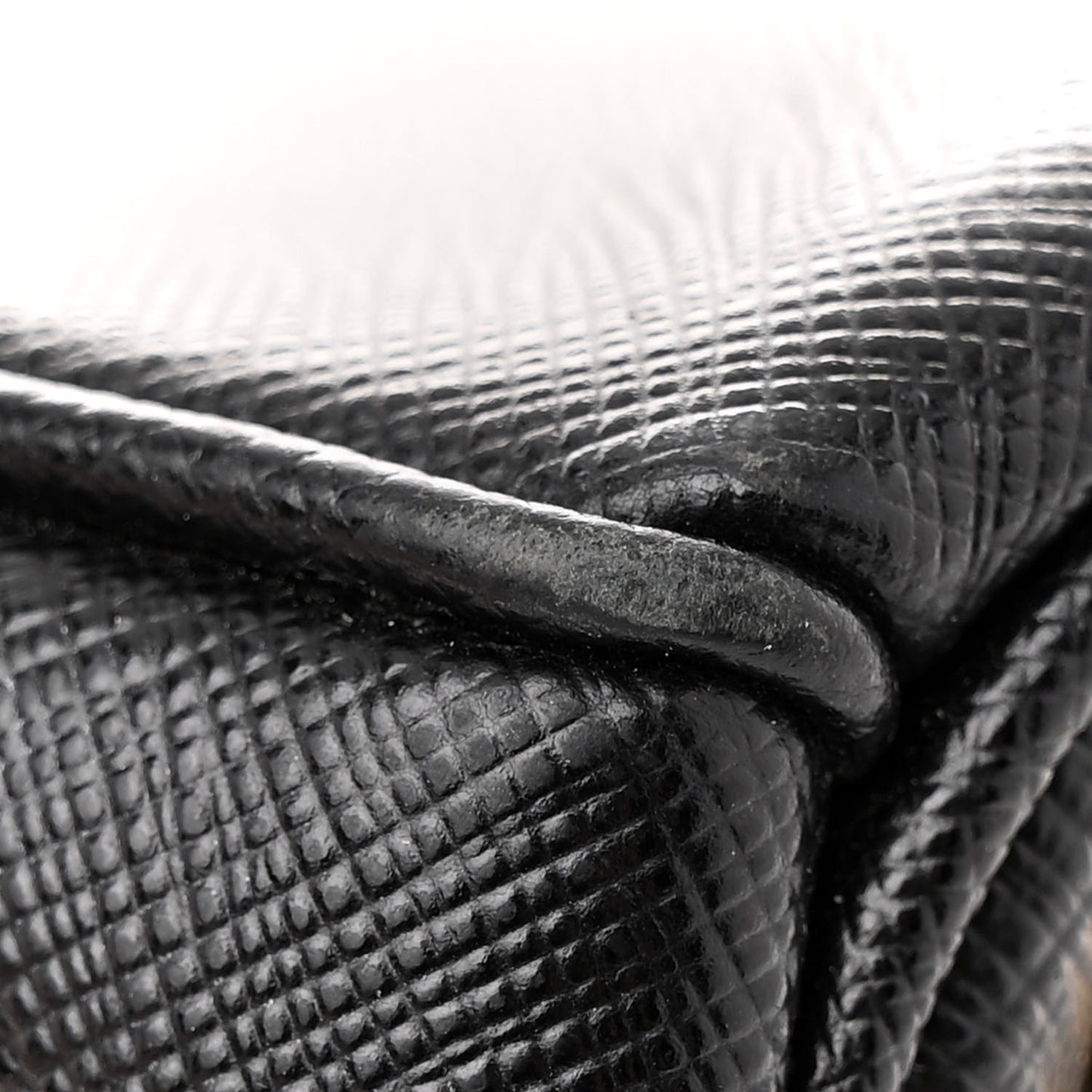 Saffiano Medium Galleria Double Zip Tote Black