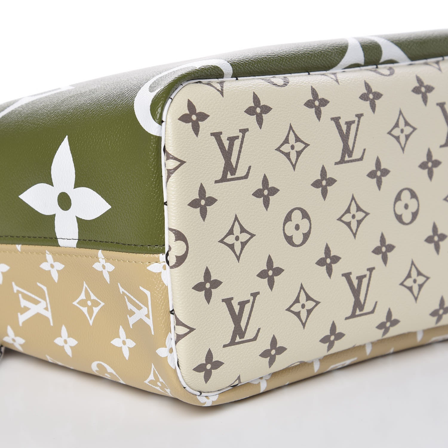 Louis Vuitton Monogram Giant Neverfull MM Kaki 11 of 12