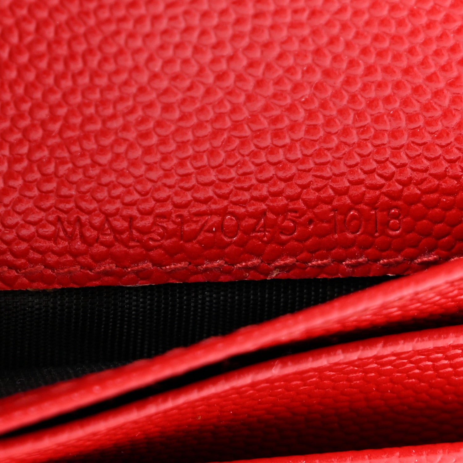 Saint Laurent Grain De Poudre Matelasse Chevron Monogram Zipped Card Case Bandana Red 7 of 11