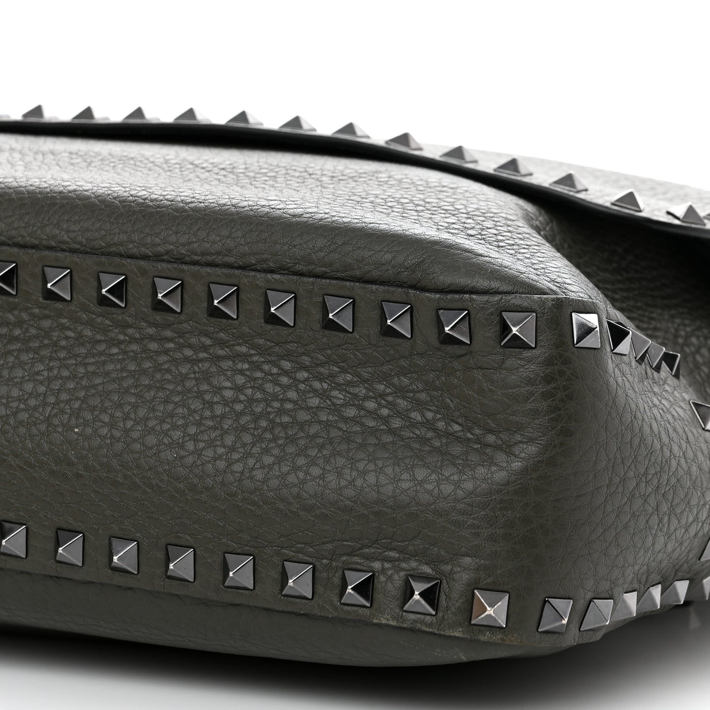 Pebbled Calfskin Rockstud Messenger Green