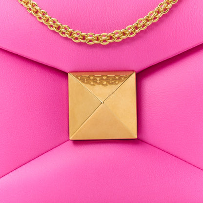 Valentino Garavani Nappa One Stud Chain Clutch Pink PP 7 of 9
