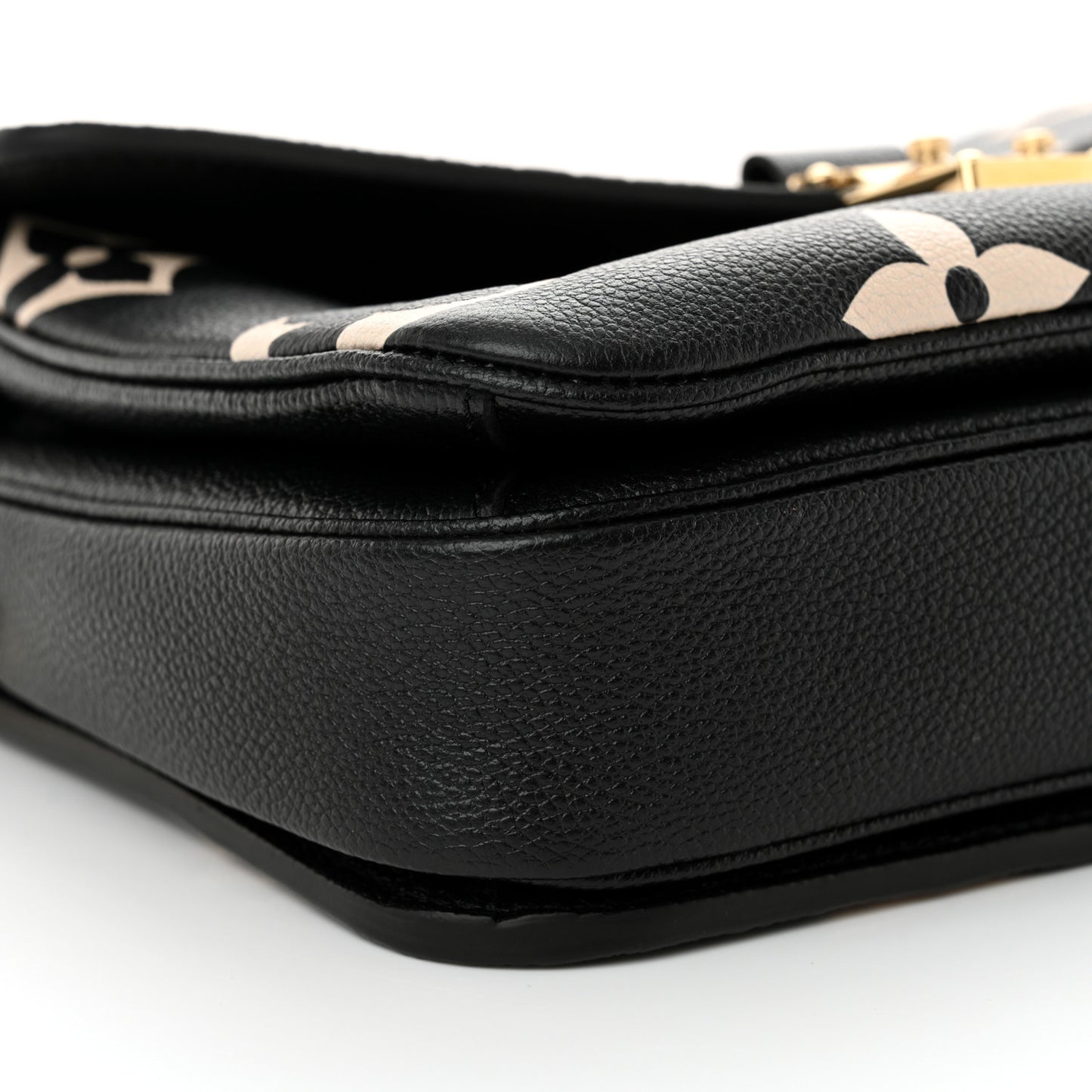 Empreinte Monogram Giant Pochette Metis Black Beige