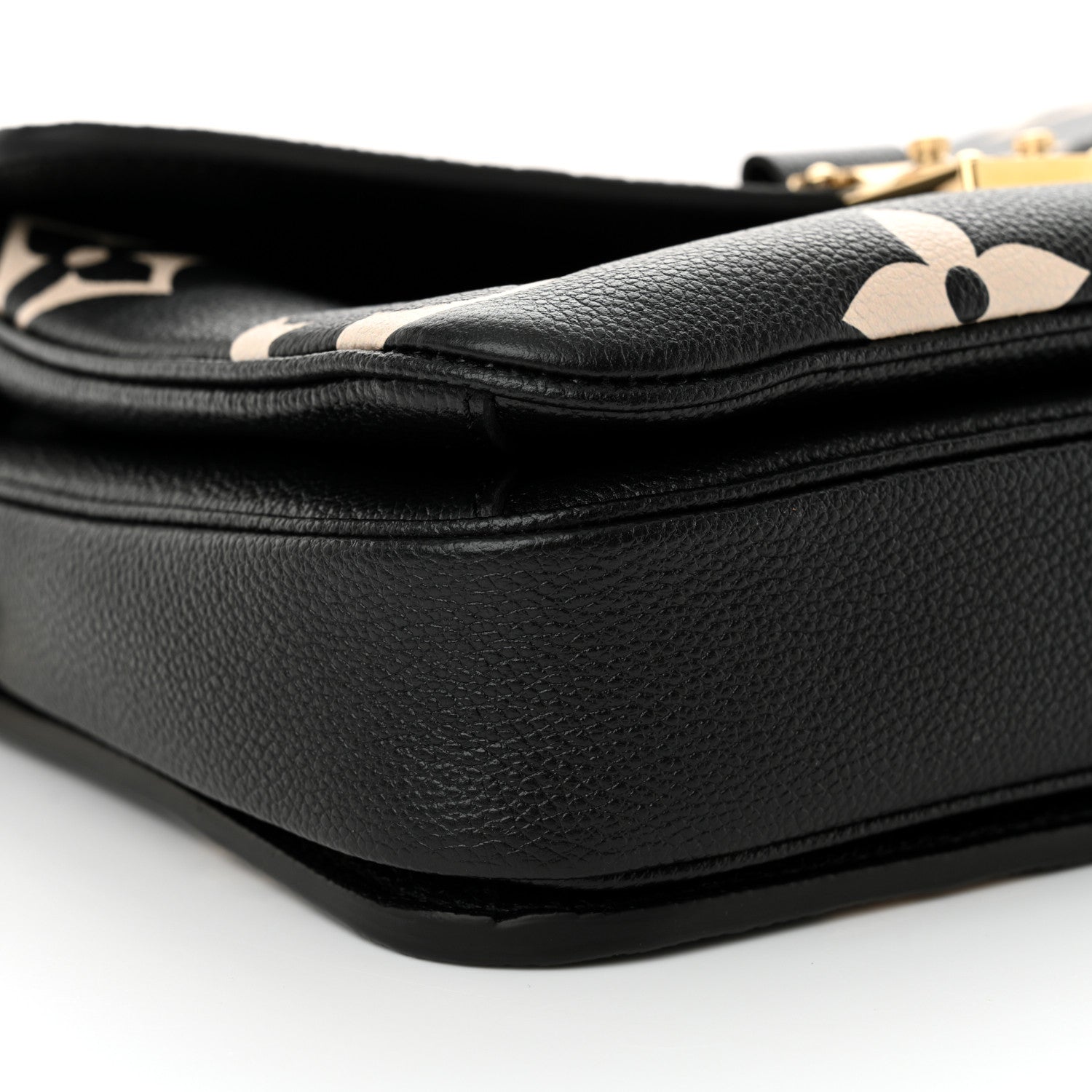 Louis Vuitton Empreinte Monogram Giant Pochette Metis Black Beige 8 of 9