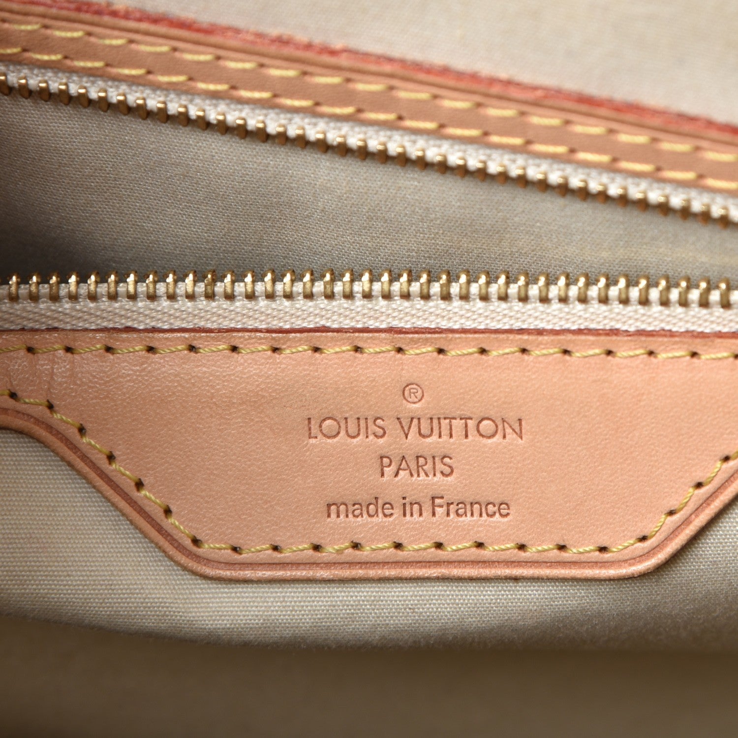Louis Vuitton Vernis Brea GM Blanc Corail 7 of 12