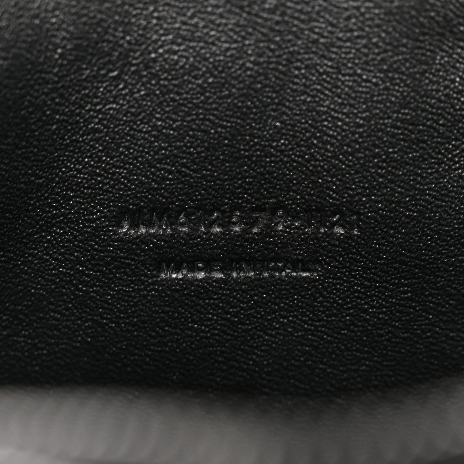 Saint Laurent Grain De Poudre Matelasse Monochrome Monogram Mini Lou Camera Bag Black 7 of 11
