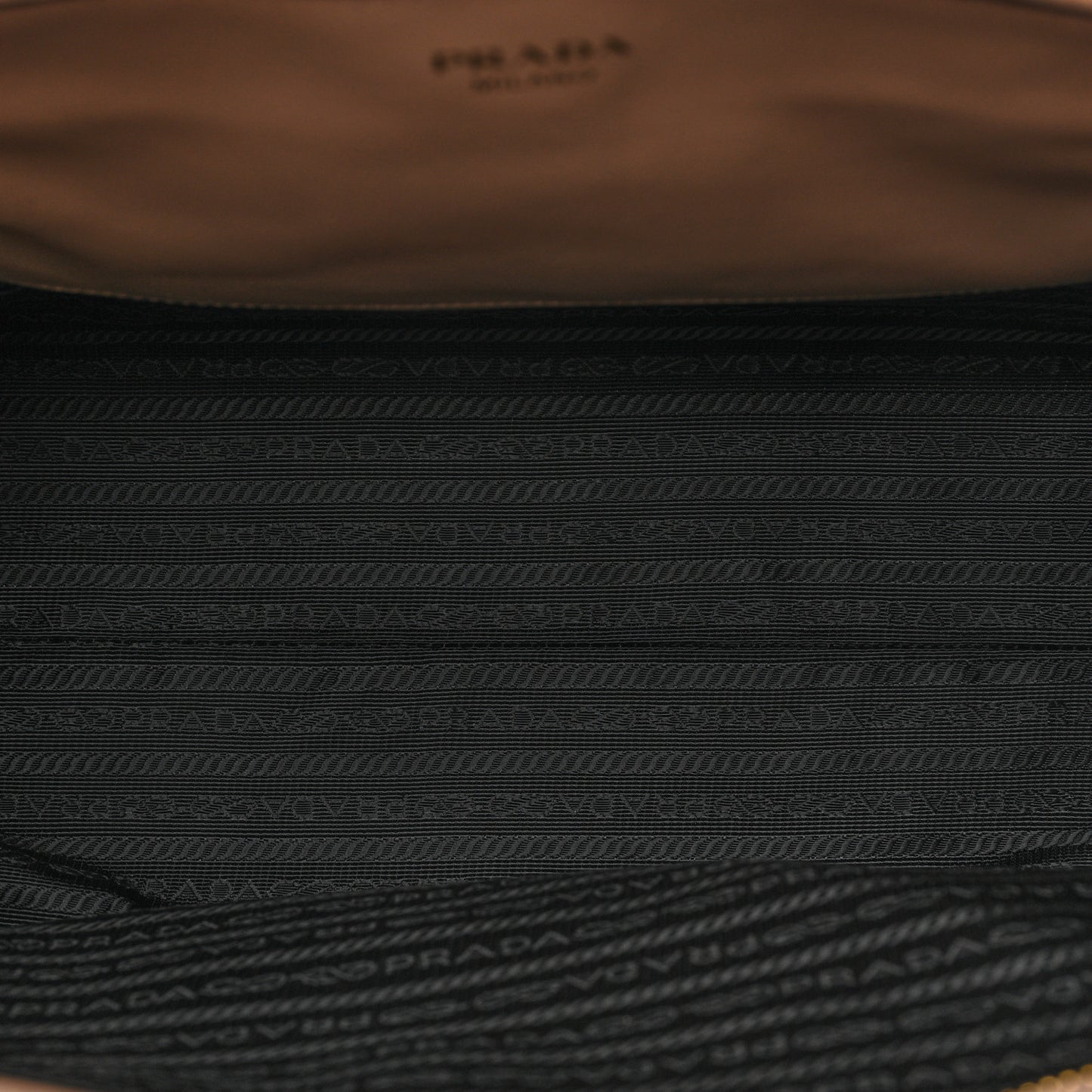Saffiano Soft Calfskin Zippered Tote Cipria