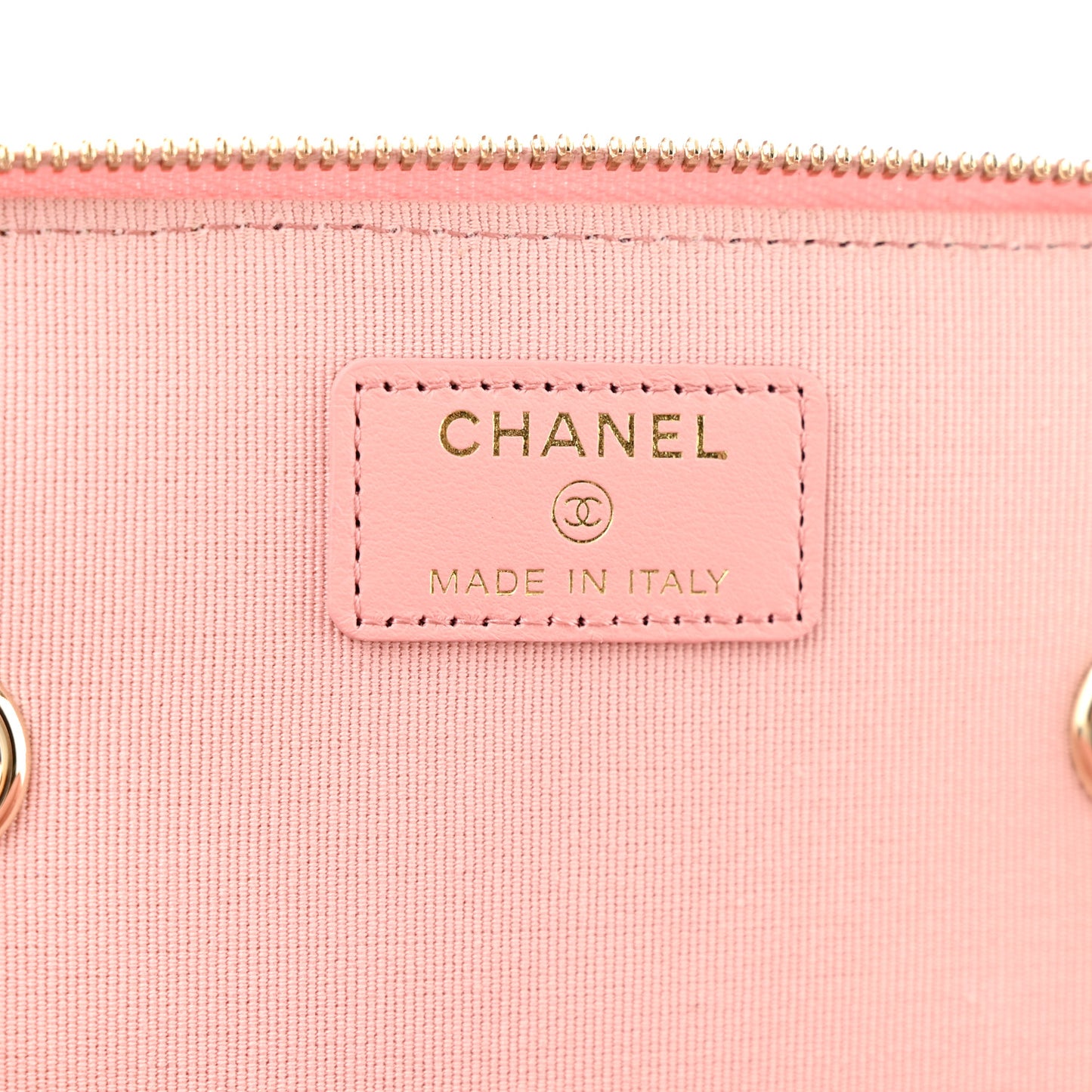 Caviar Quilted Small Vanity Case With Chain Pink
