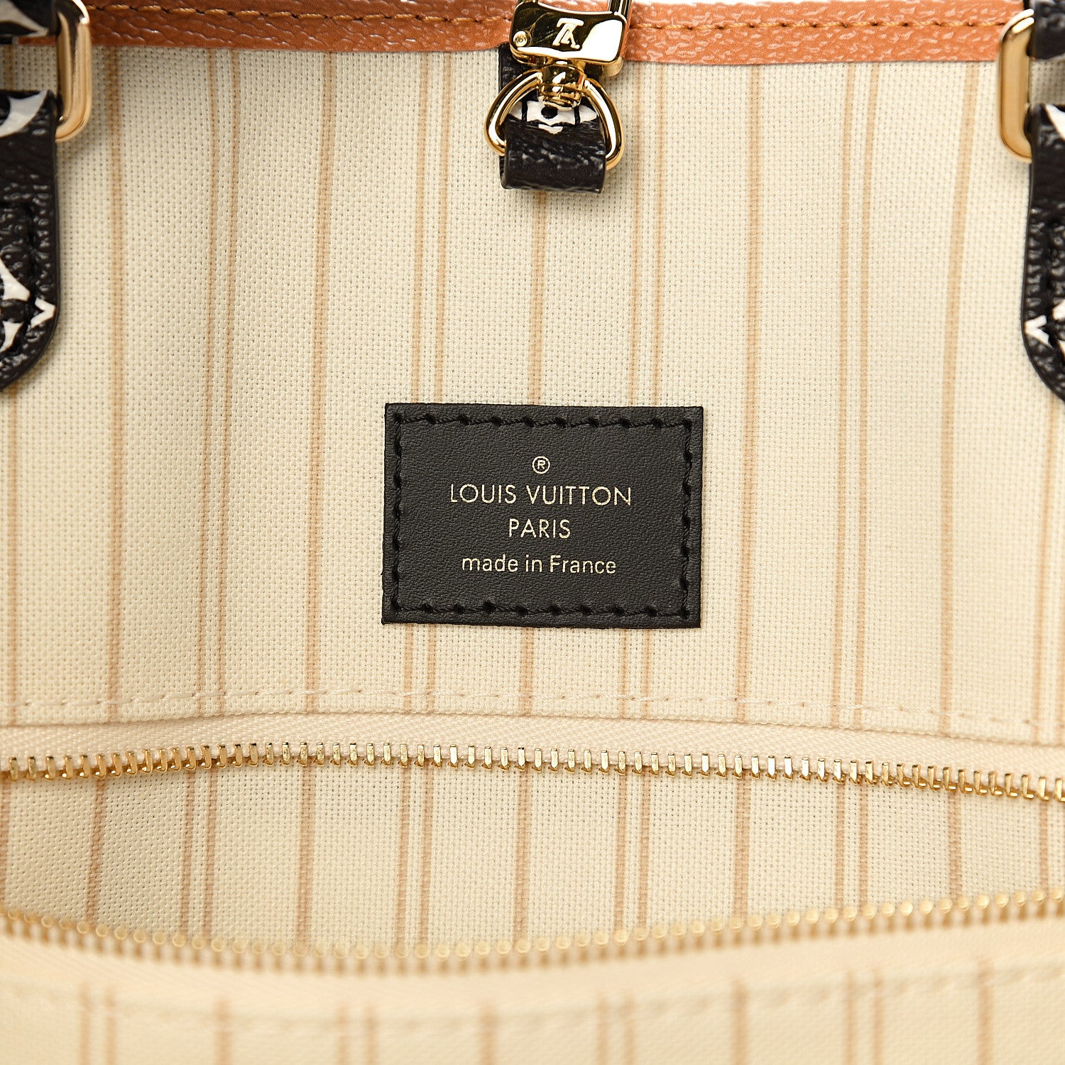 Louis Vuitton Monogram Giant Jungle Onthego GM Ivory 5 of 9