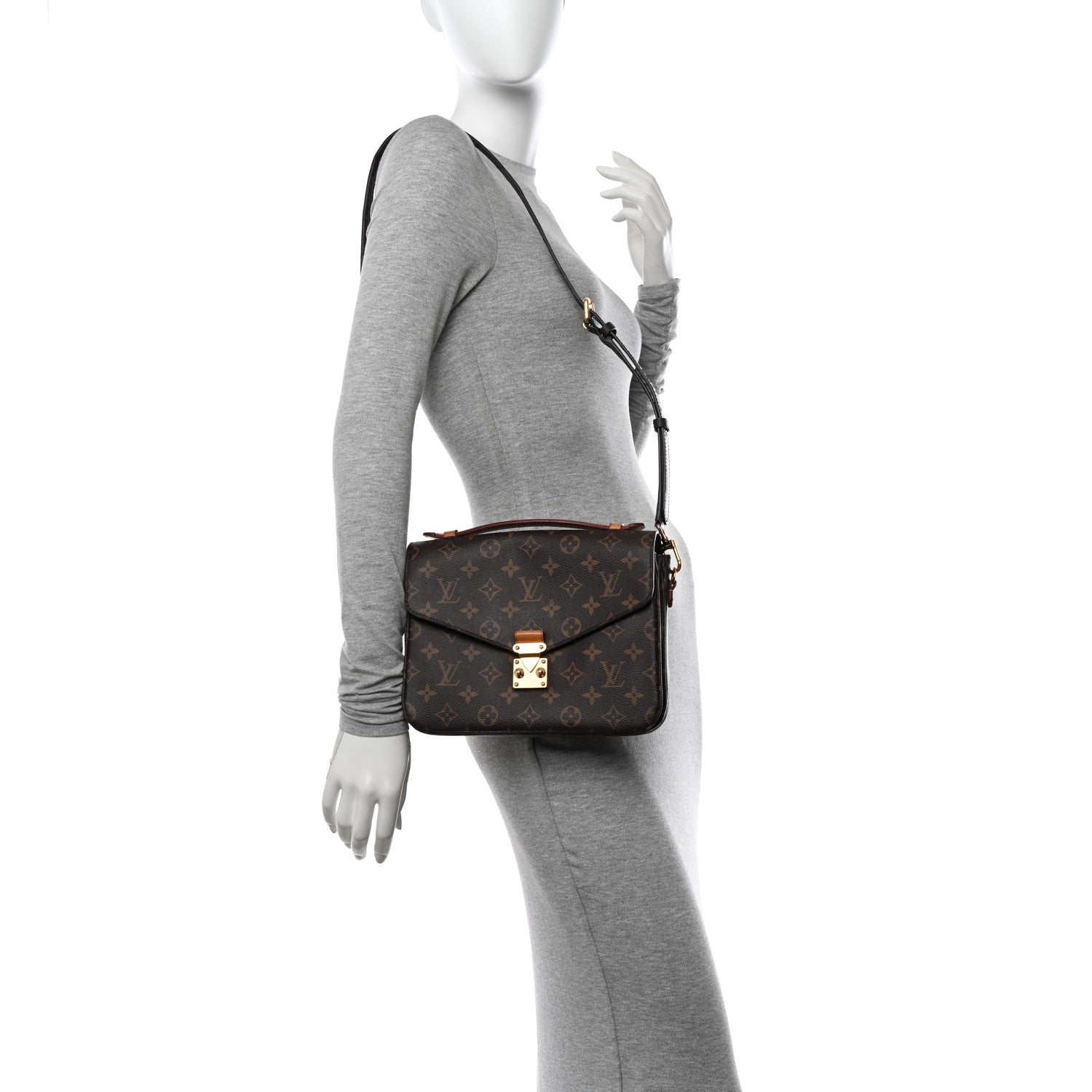 Louis Vuitton Monogram Pochette Metis 2 of 11