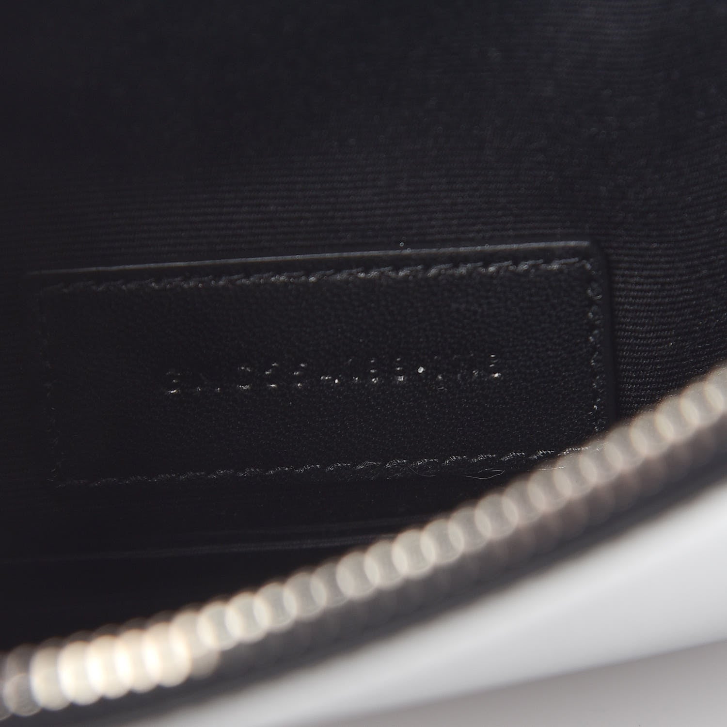 Saint Laurent Metallic Grain De Poudre Monogram Bill Pouch Argento 7 of 9