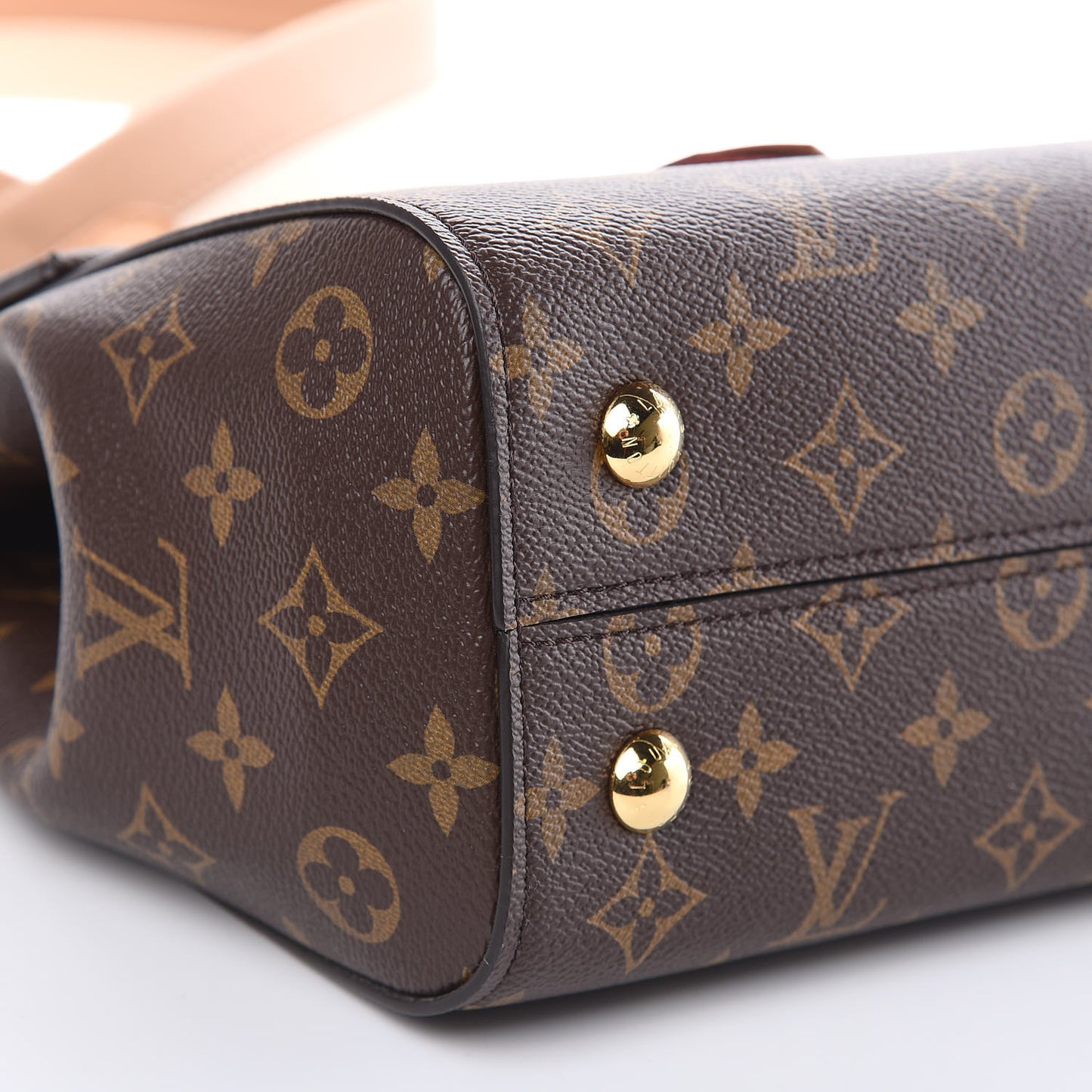 Monogram Cluny MM Papyrus Creme