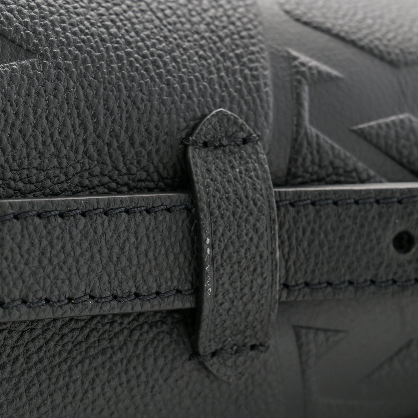 Empreinte Monogram Giant CarryAll MM Black