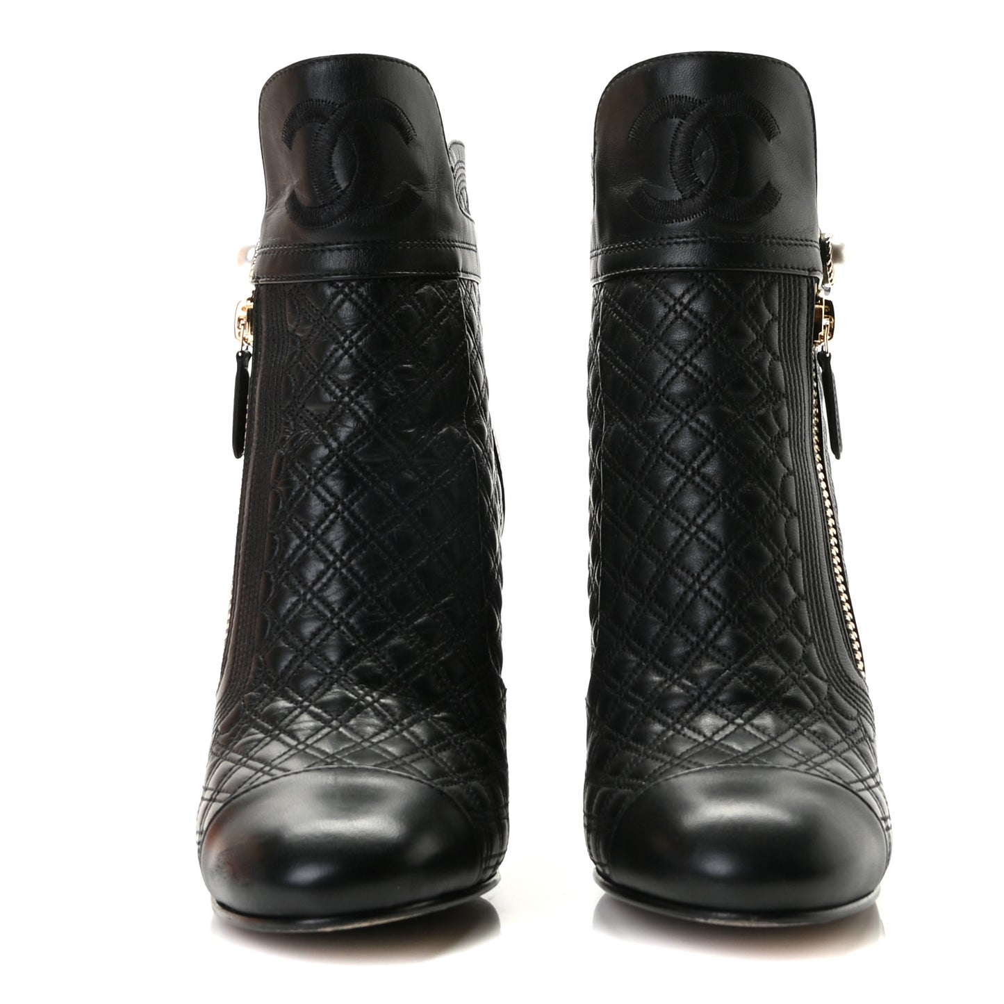 Lambskin Quilted Pearl CC Cap Toe Short Boots 39 Black