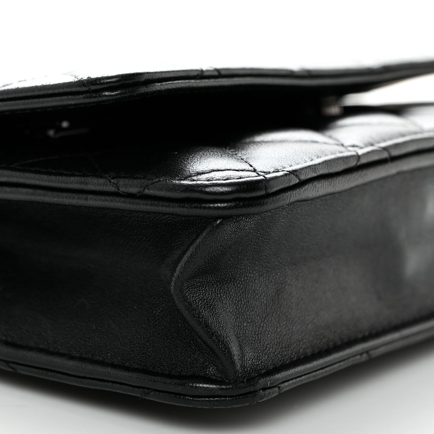 Lambskin Quilted Wallet On Chain WOC So Black