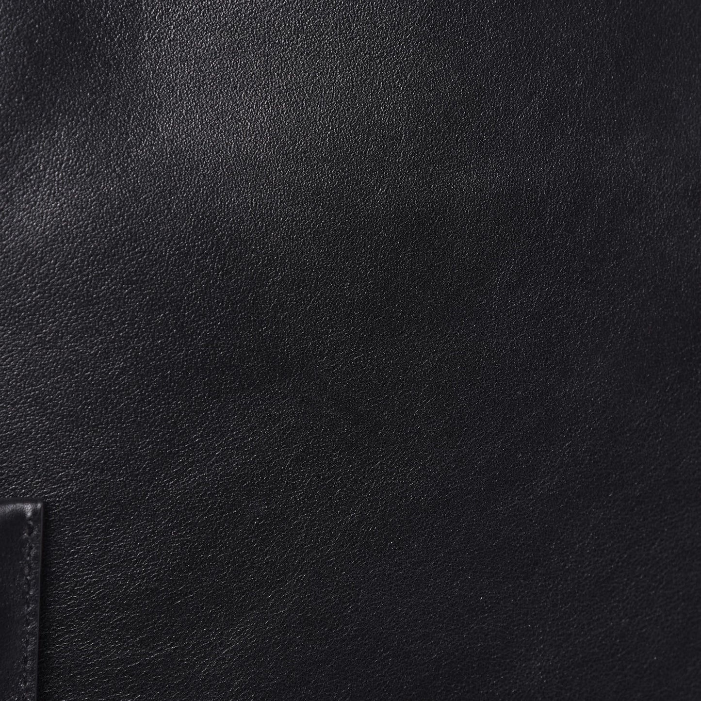 Vitello Lovestud Tote Black
