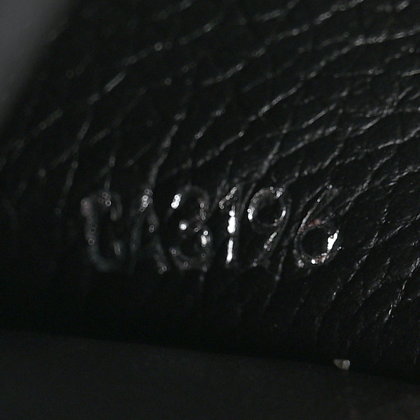 Calfskin Lockme II Wallet Black