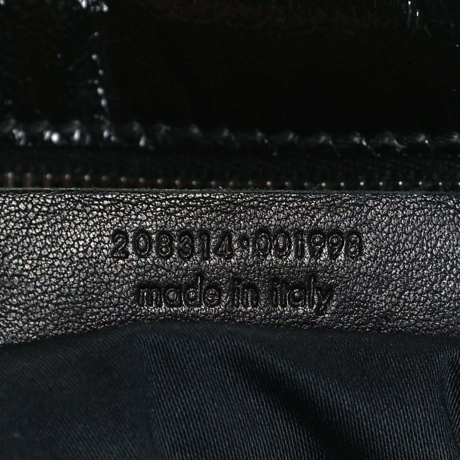 Saint Laurent Textured Patent Medium Easy Y Bag Black 7 of 15
