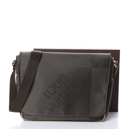 Louis Vuitton Damier Geant Messenger Bag Terre 16 of 16
