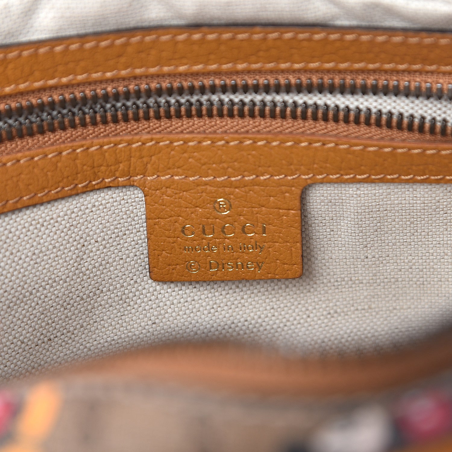 Gucci X DISNEY Mini Vintage GG Supreme Monogram Mickey Mouse Small Belt Bag 90 36 Beige Vintage Sun Oil 6 of 10