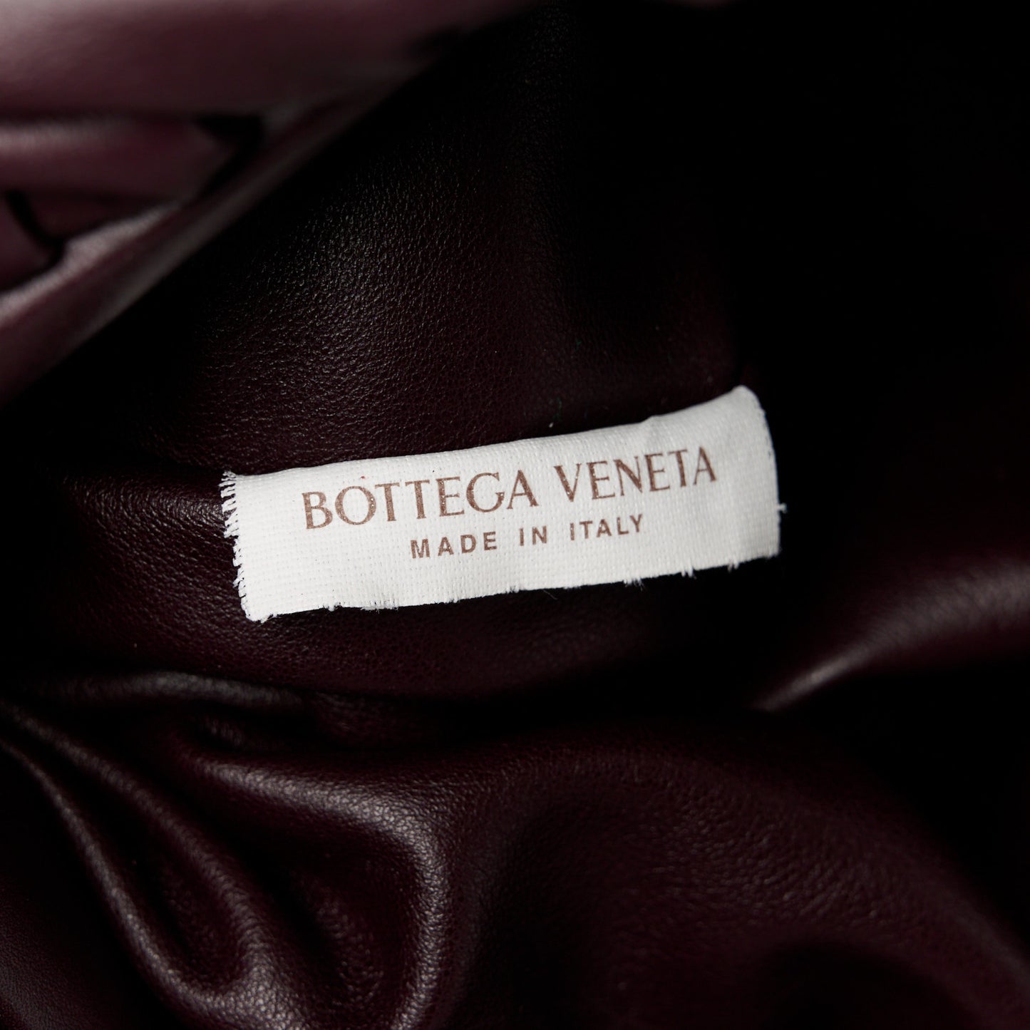 Calfskin The Pouch Chain Grape