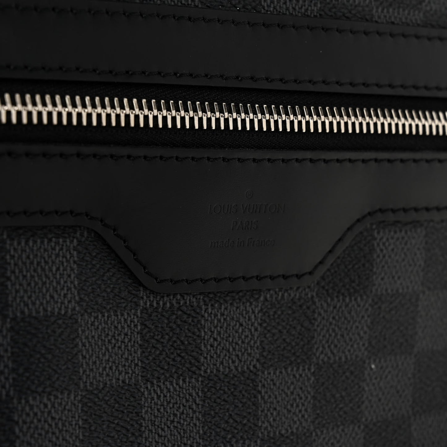 LOUIS VUITTON Damier Graphite Daniel MM