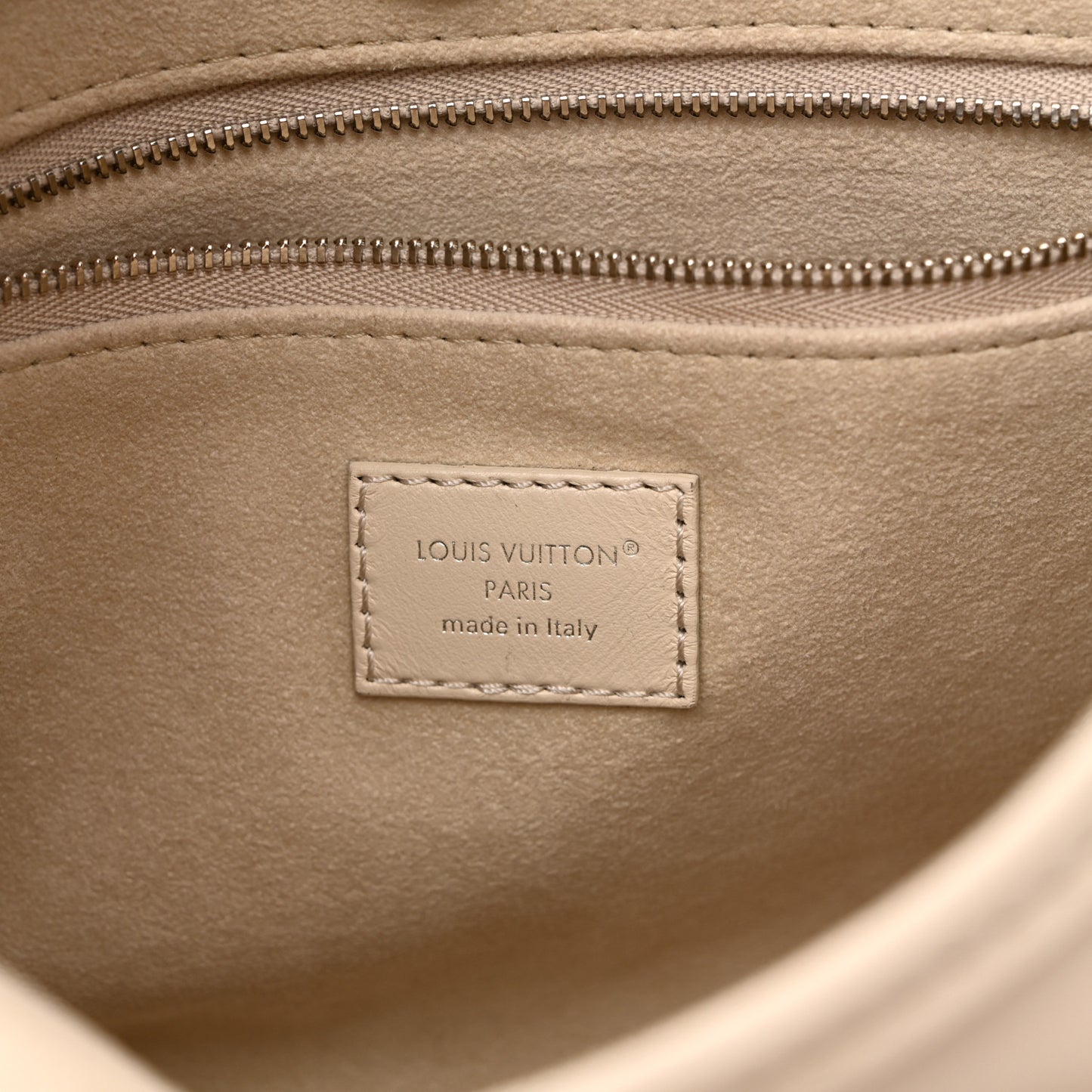 Lambskin CarryAll Cargo Vibe PM Vanille