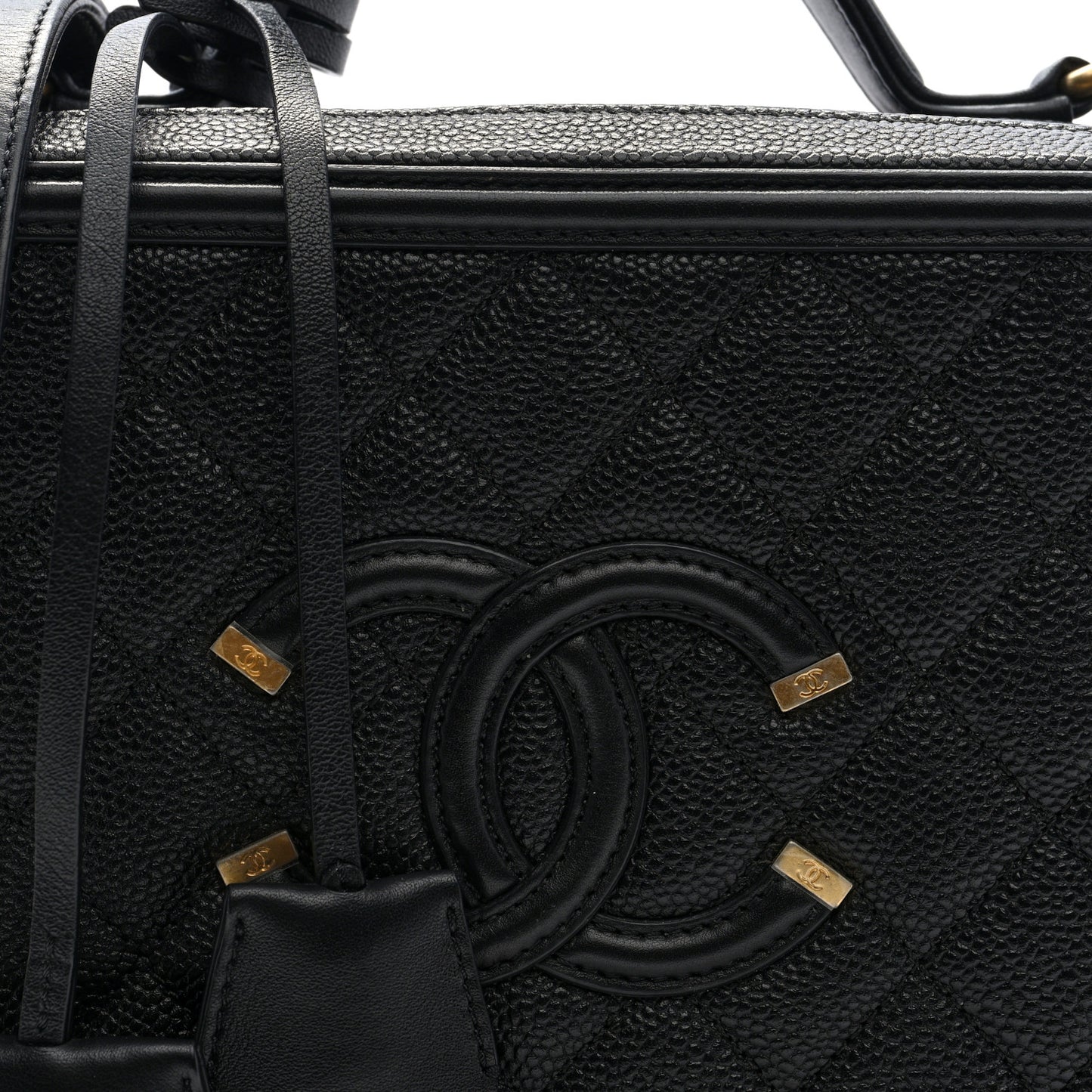 Caviar Quilted Medium CC Filigree Vanity Case Black
