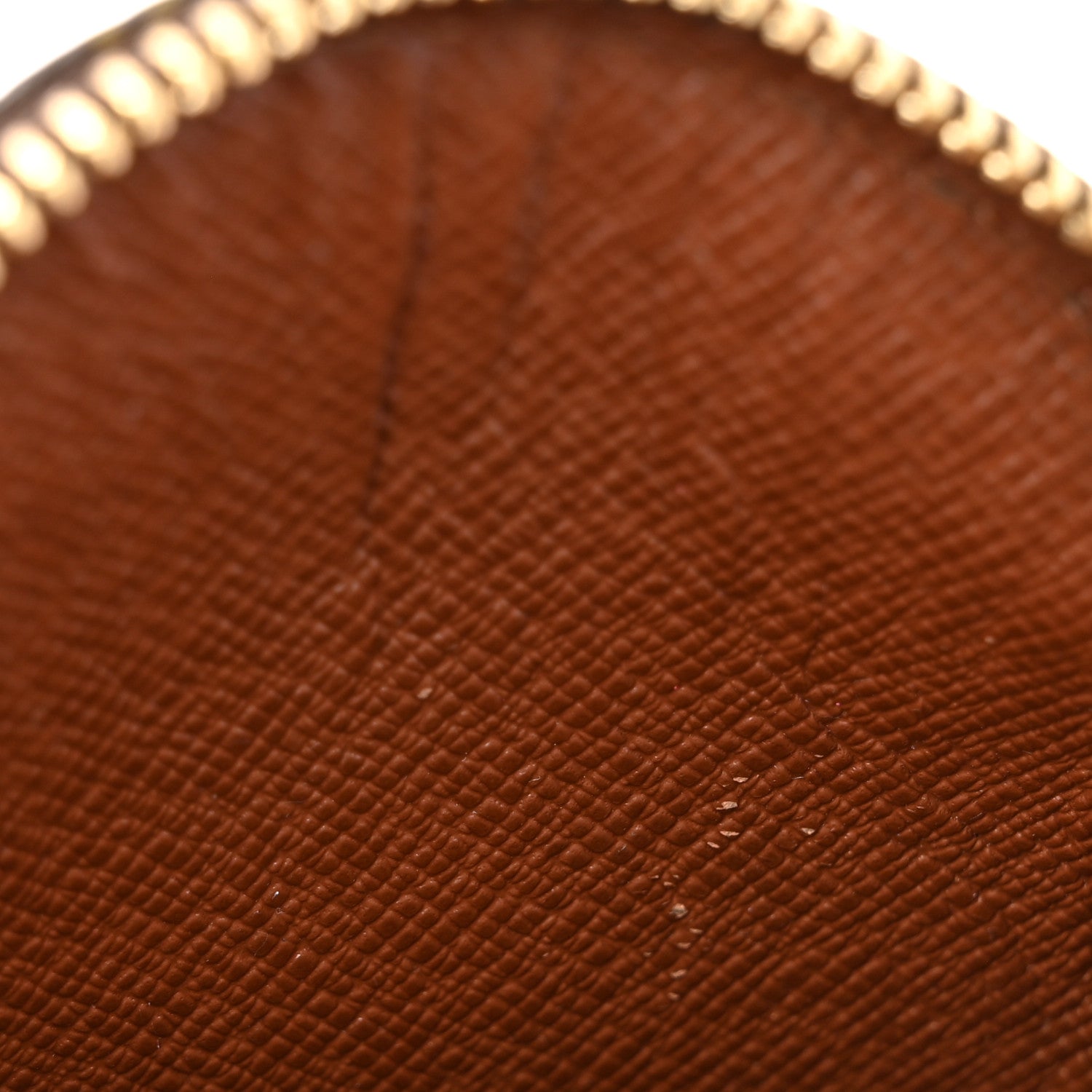 Louis Vuitton Monogram Round Coin Purse 8 of 8