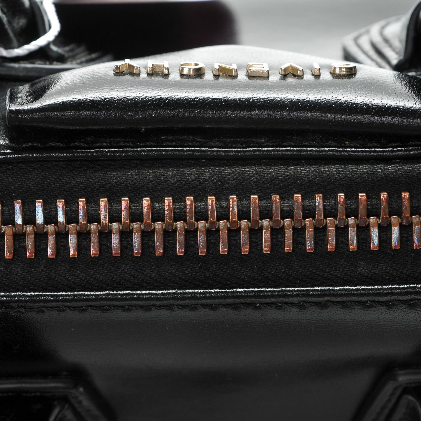 Shiny Lord Calfskin Mini Antigona Black