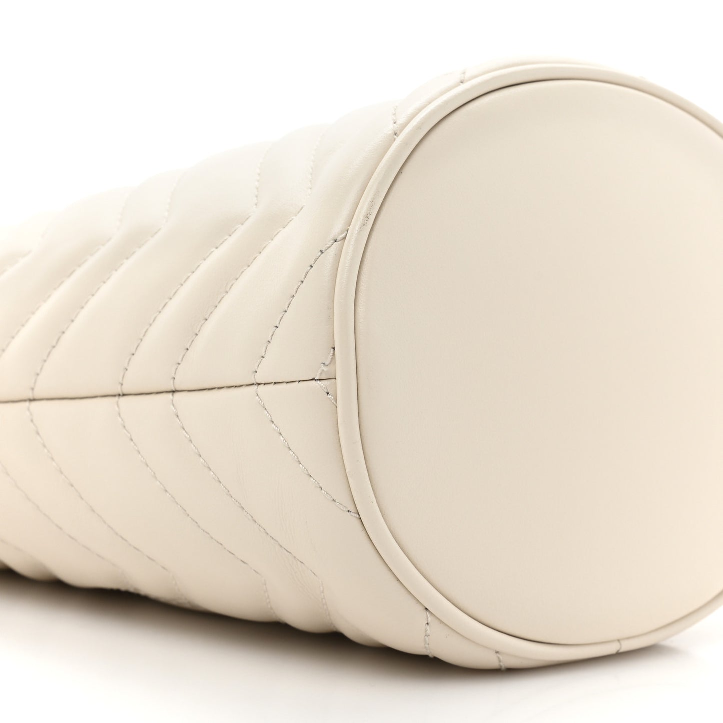 Calfskin Matelasse Mini GG Marmont 2.0 Bucket Bag White