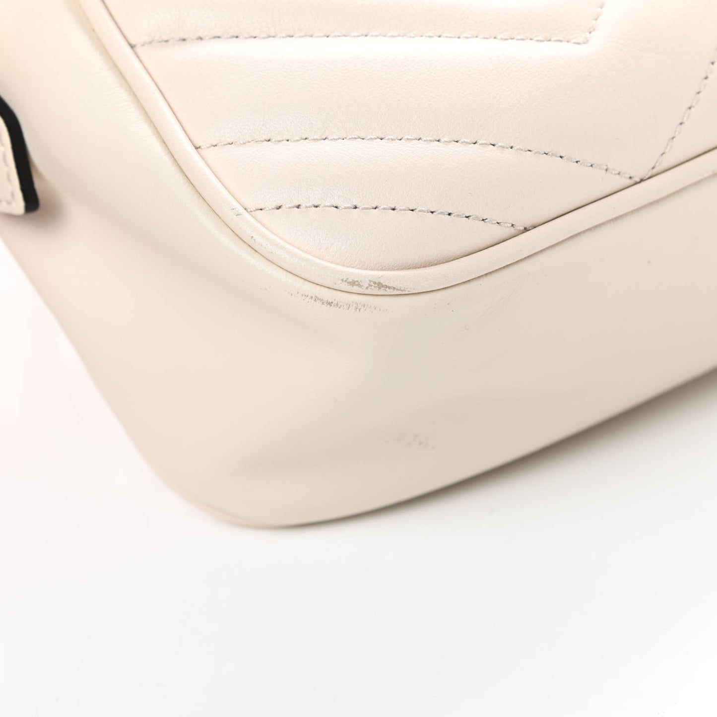 Calfskin Matelasse Small GG Marmont Chain Shoulder Bag White