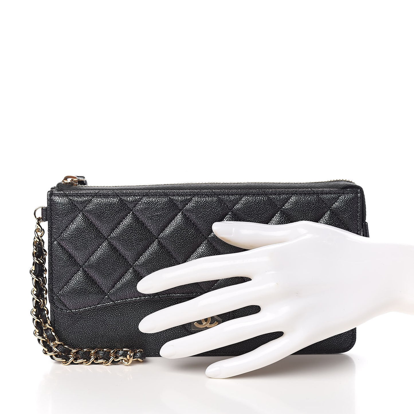 Iridescent Caviar Quilted Classic Pouch With Handle Black