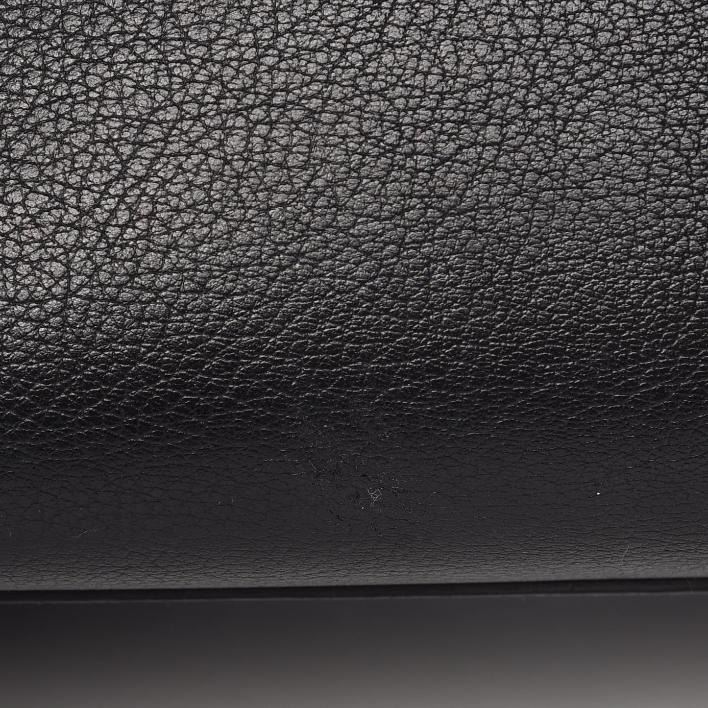 Sugar Goatskin Medium Antigona Black