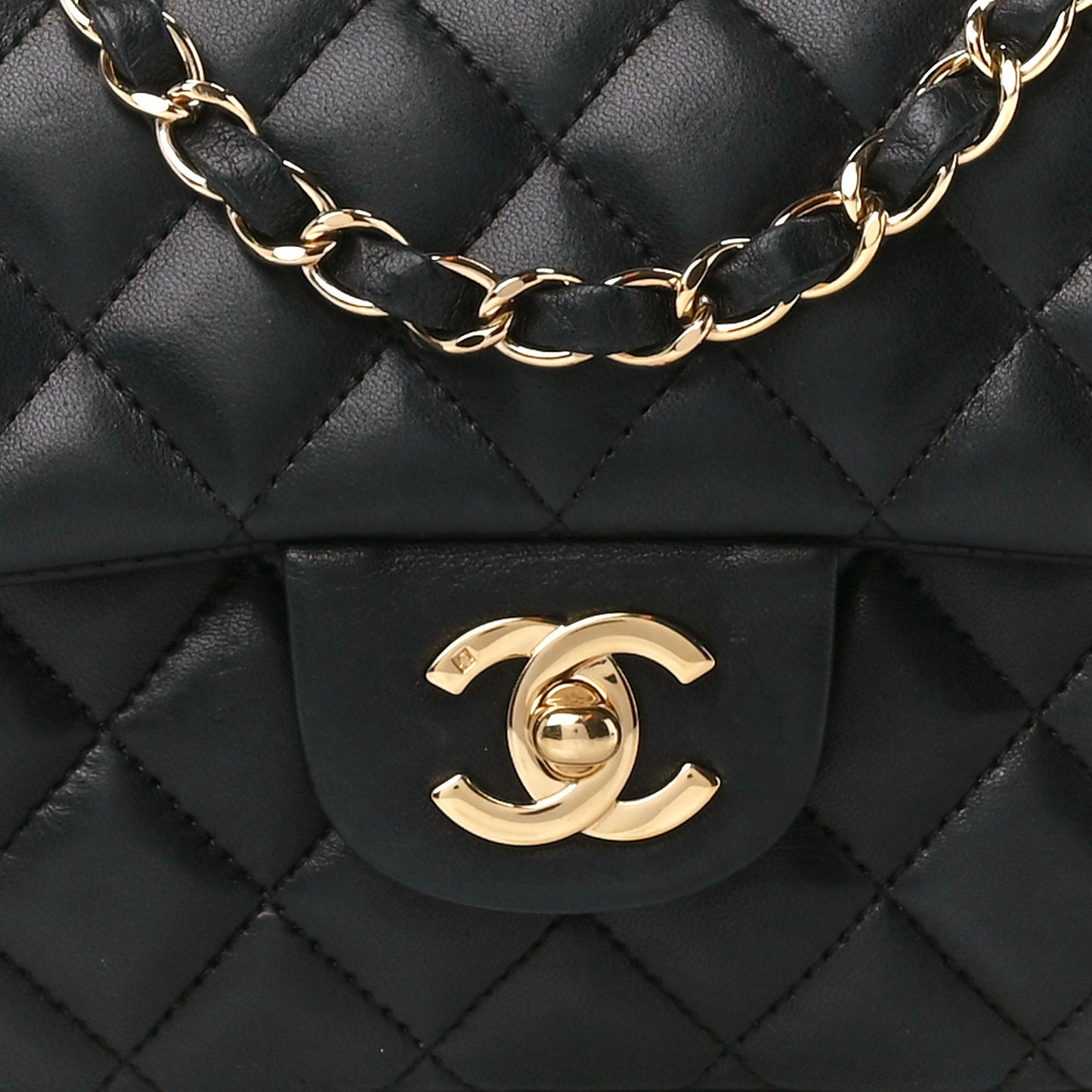 Lambskin Quilted East West Flap Black