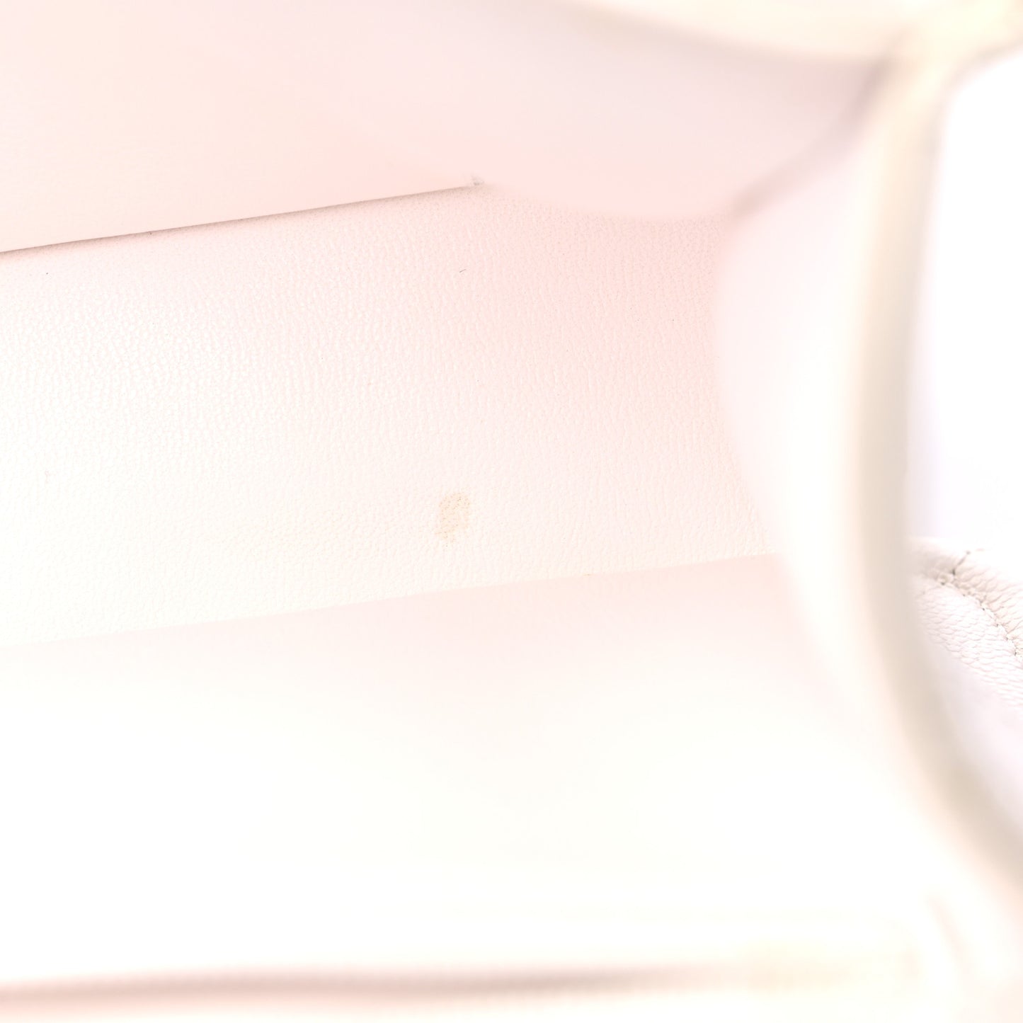 Caviar Quilted Medium Sweet Classic Flap White