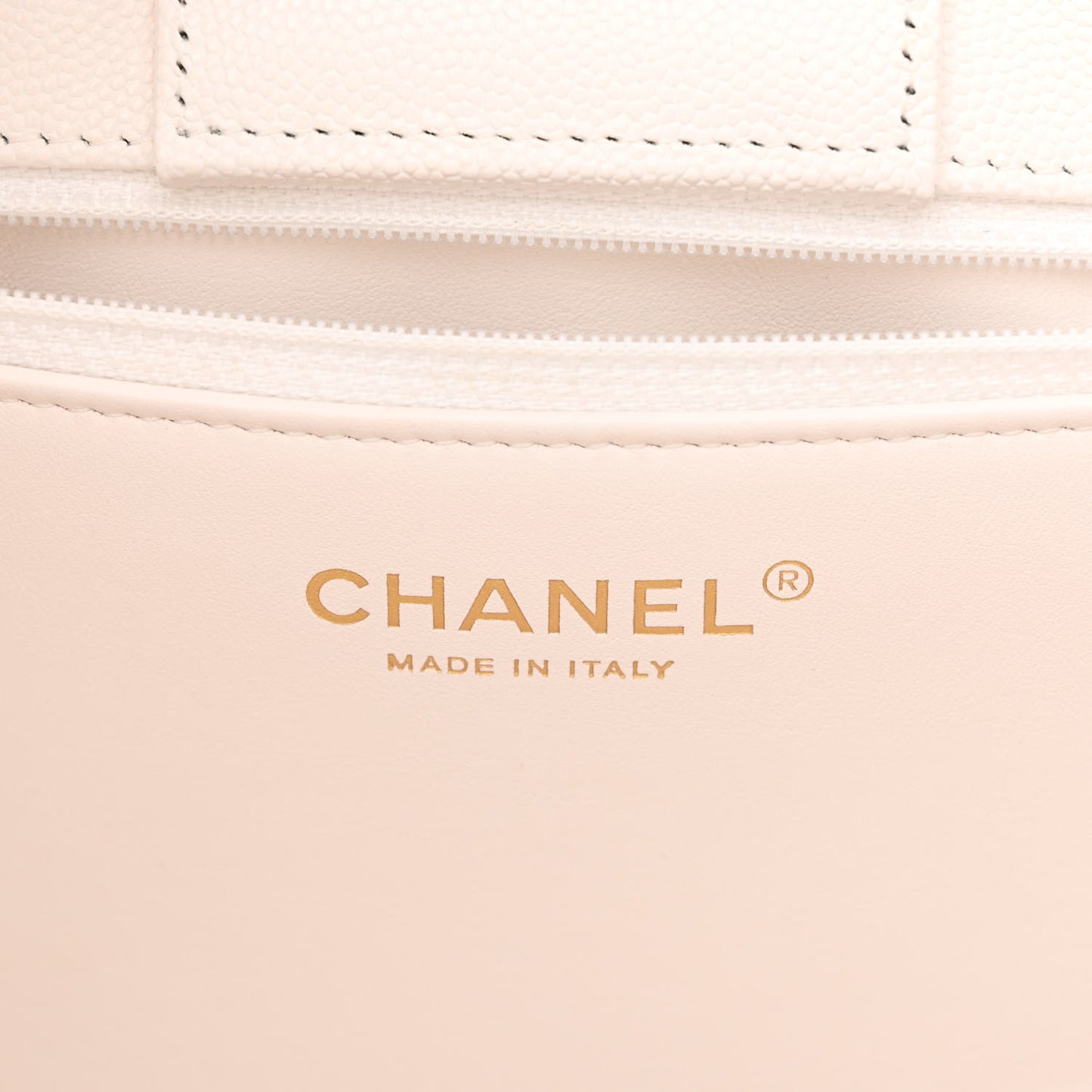 Caviar Quilted Large Classic Shopping Tote White