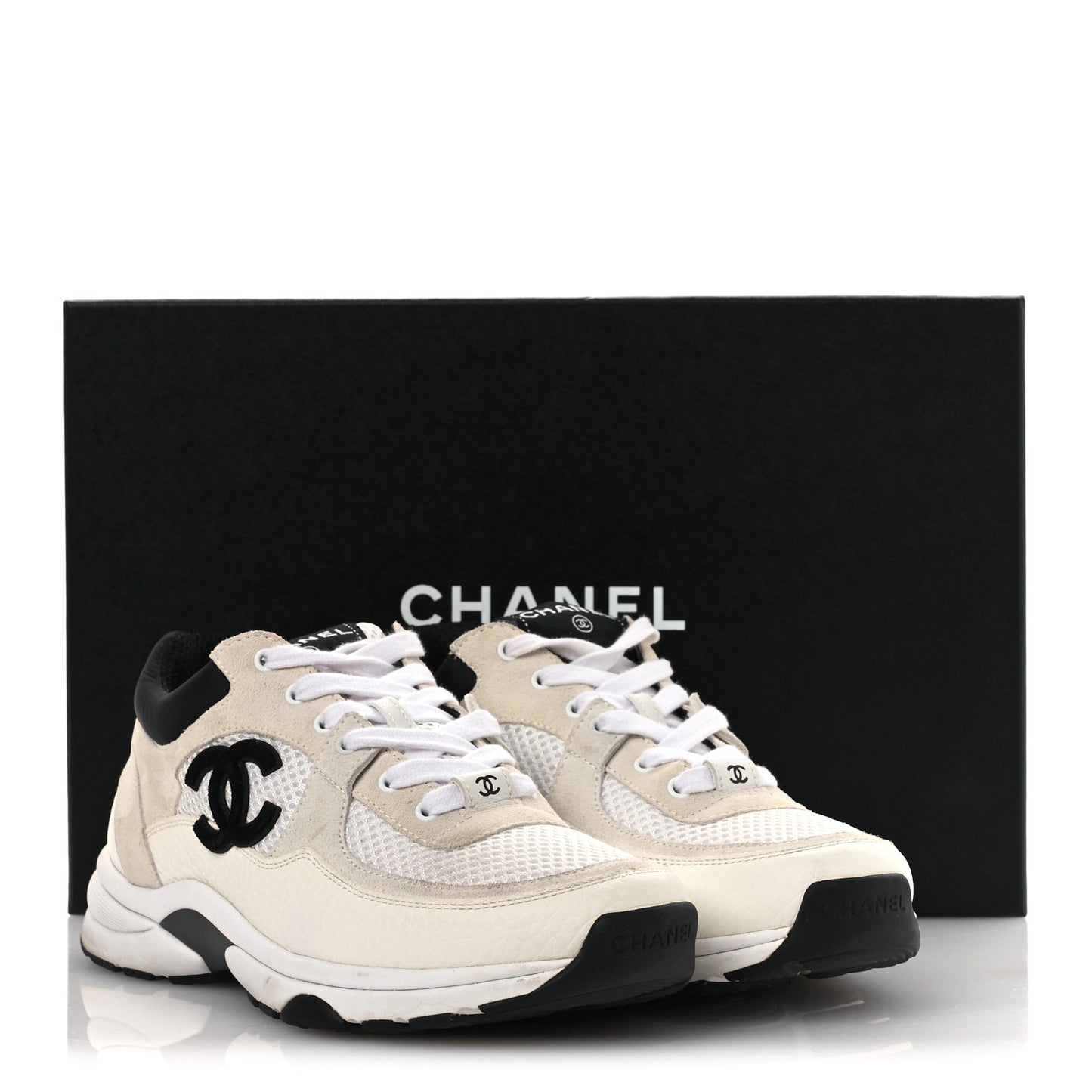 Mesh Suede Calfskin Grained Calfskin Womens CC Sneakers 37 White Black