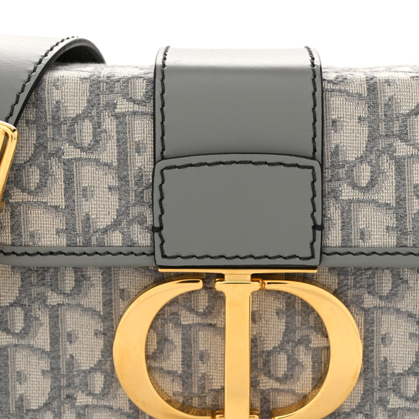 Oblique 30 Montaigne Box Bag Grey