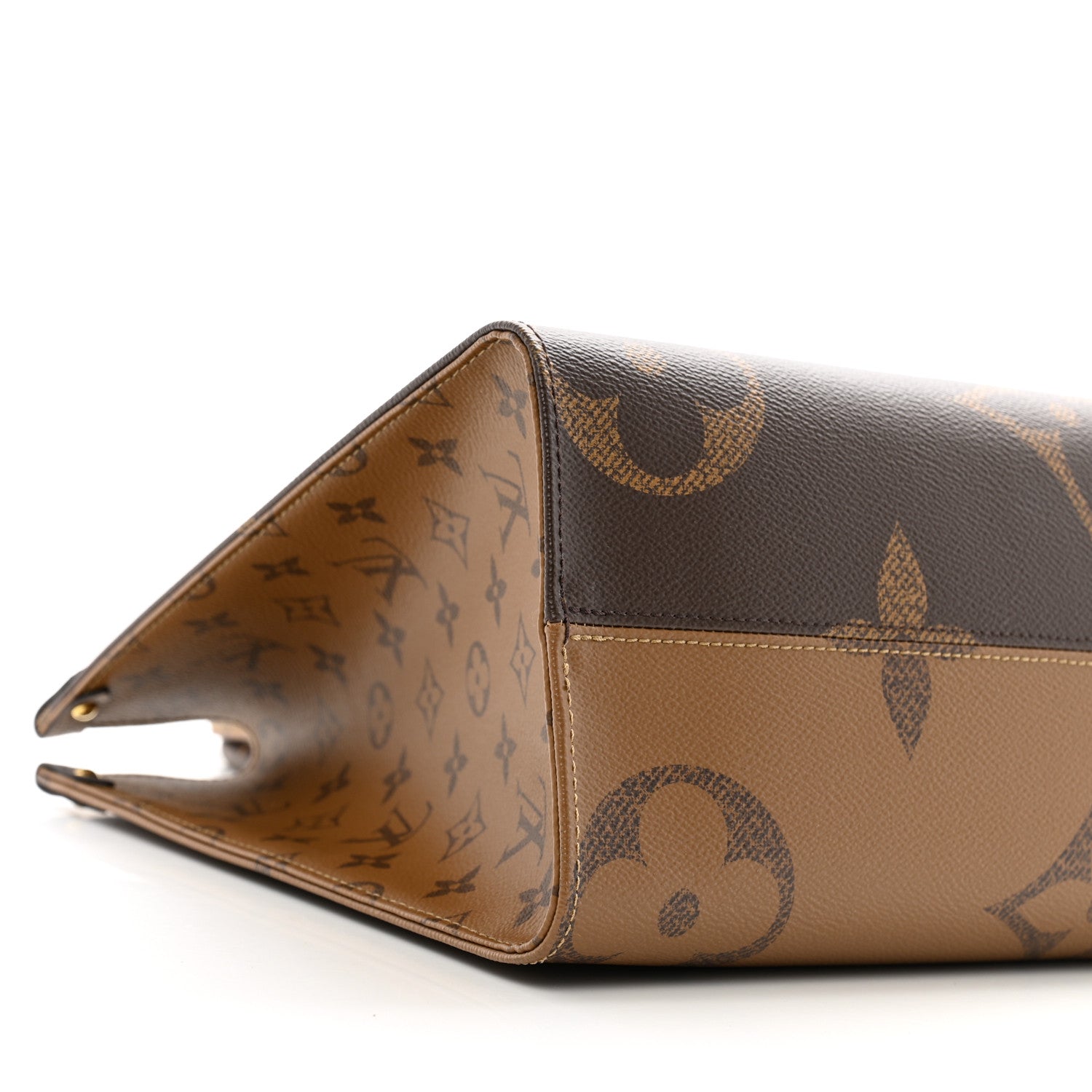 Louis Vuitton Reverse Monogram Giant Onthego MM 7 of 8