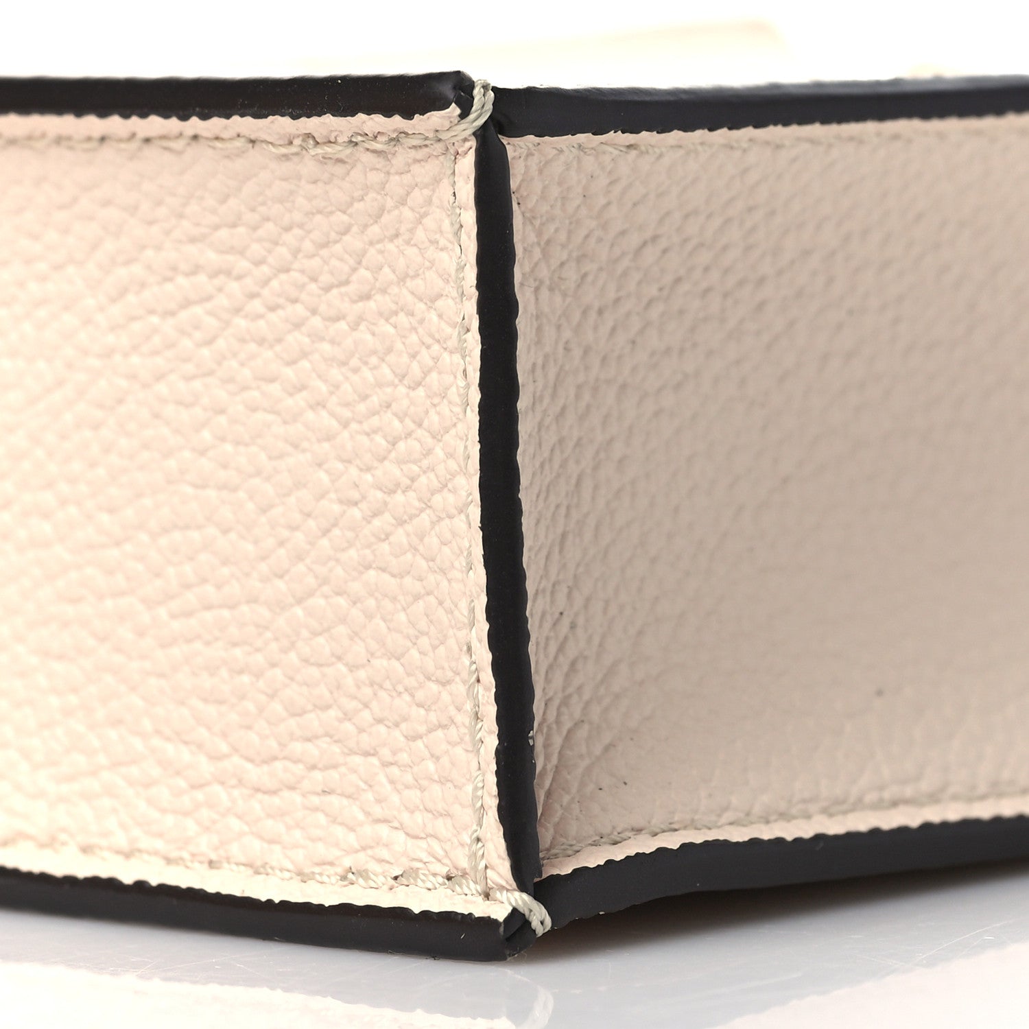 Louis Vuitton Empreinte Monogram Giant By The Pool Petit Sac Plat Cream Saffron 8 of 9