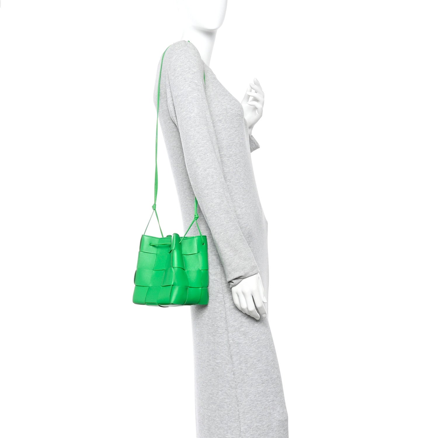 Bottega Veneta Nappa Maxi Intrecciato Small Cassette Bucket Bag Parakeet Parakeet 2 of 10