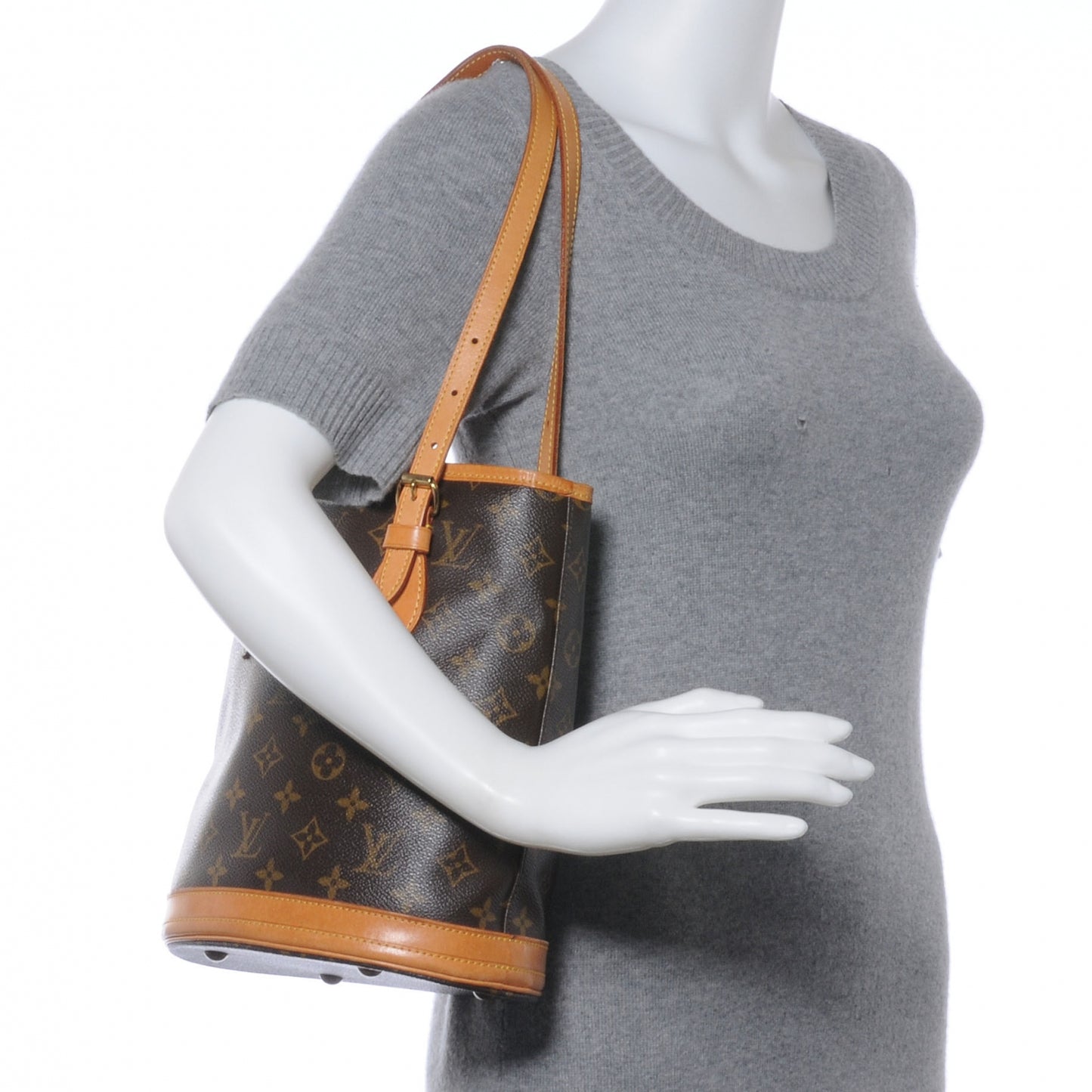 Monogram Petit Bucket 23