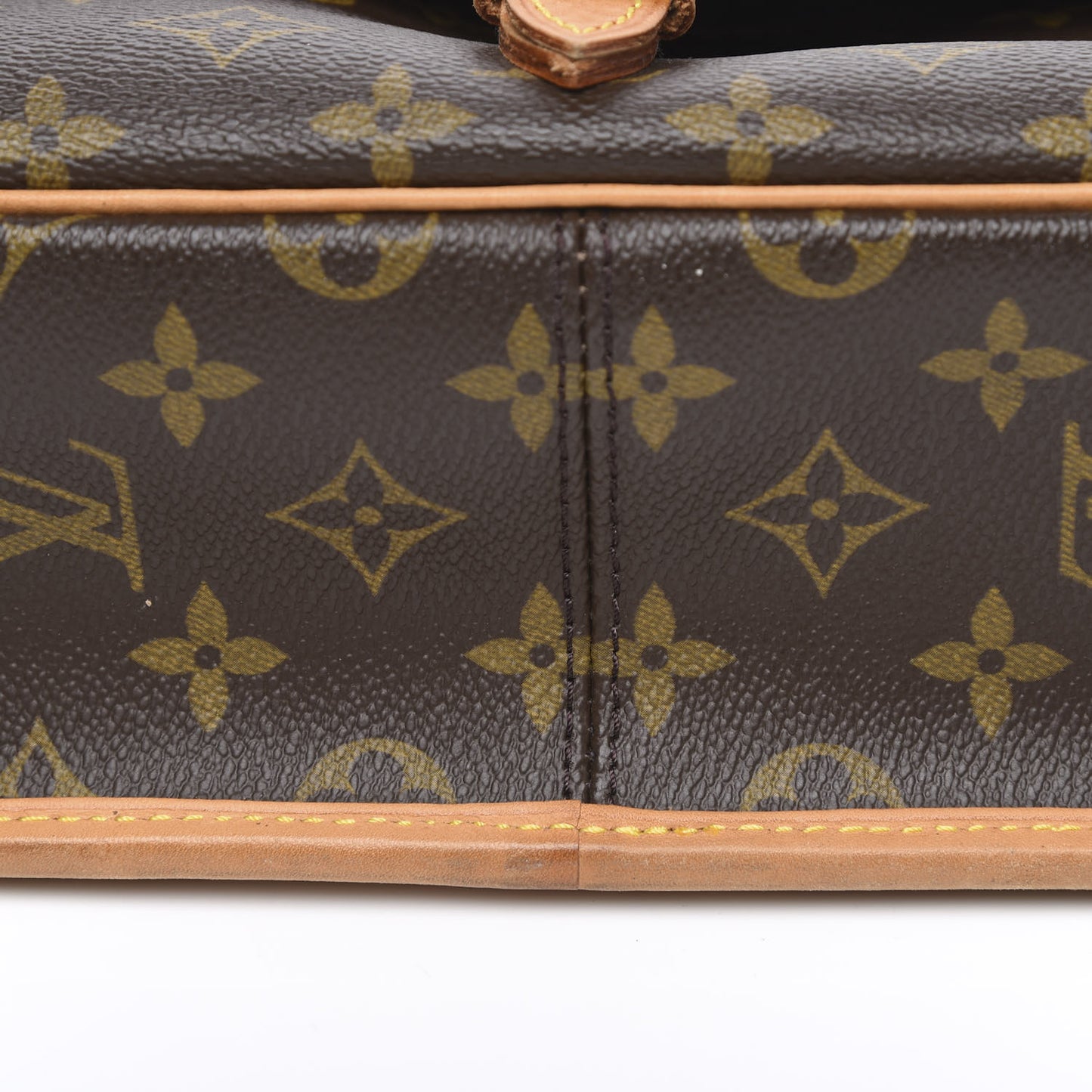 Monogram Sologne