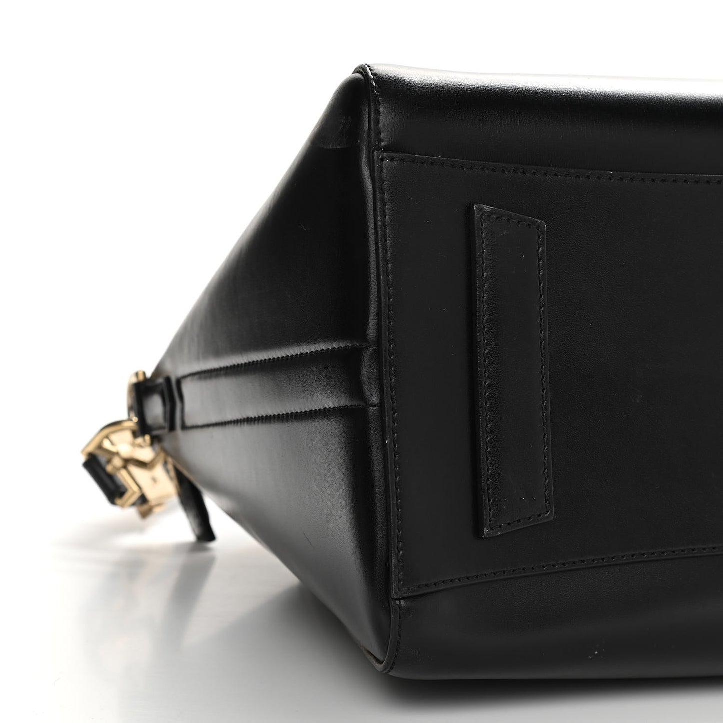 Shiny Lord Calfskin Medium Antigona Black